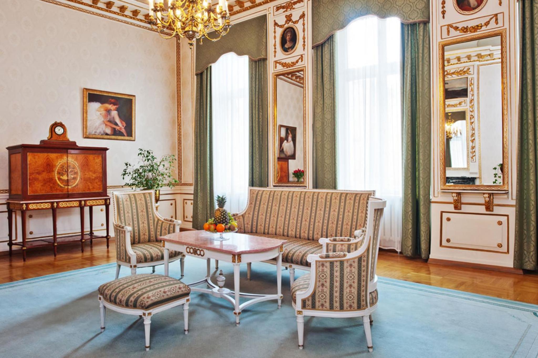 Palace Suite - Photo 5