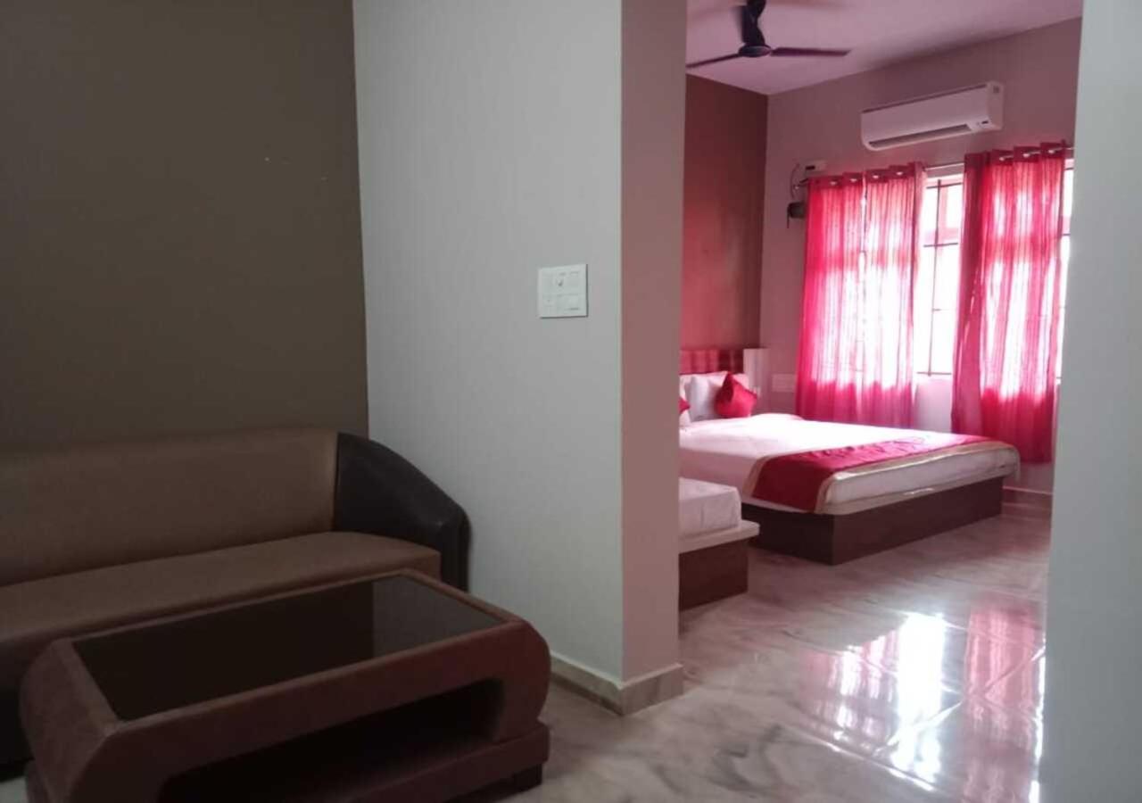 Suite Room - Photo 4