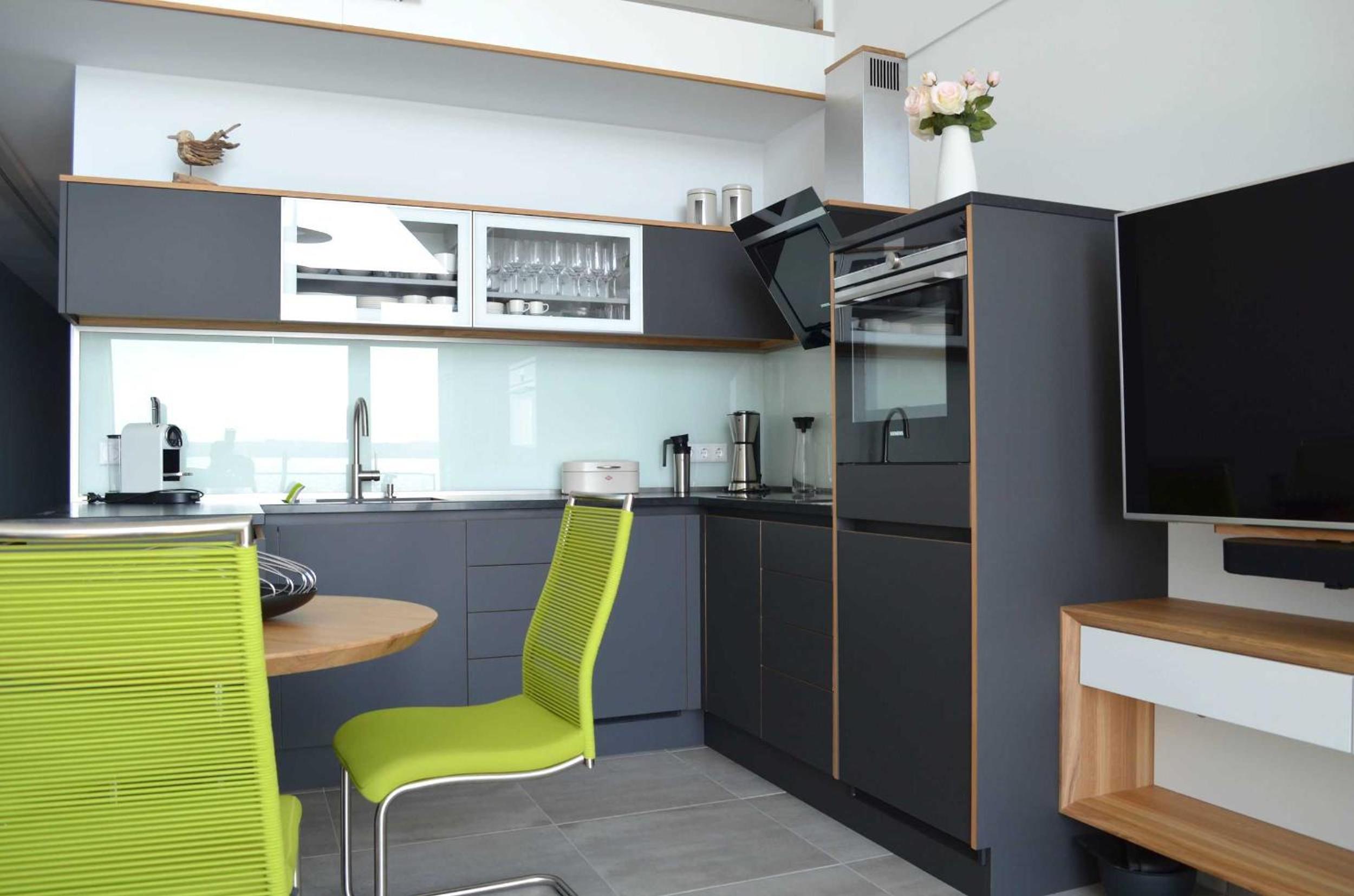 Two-Bedroom Apartment with Balcony photo 3