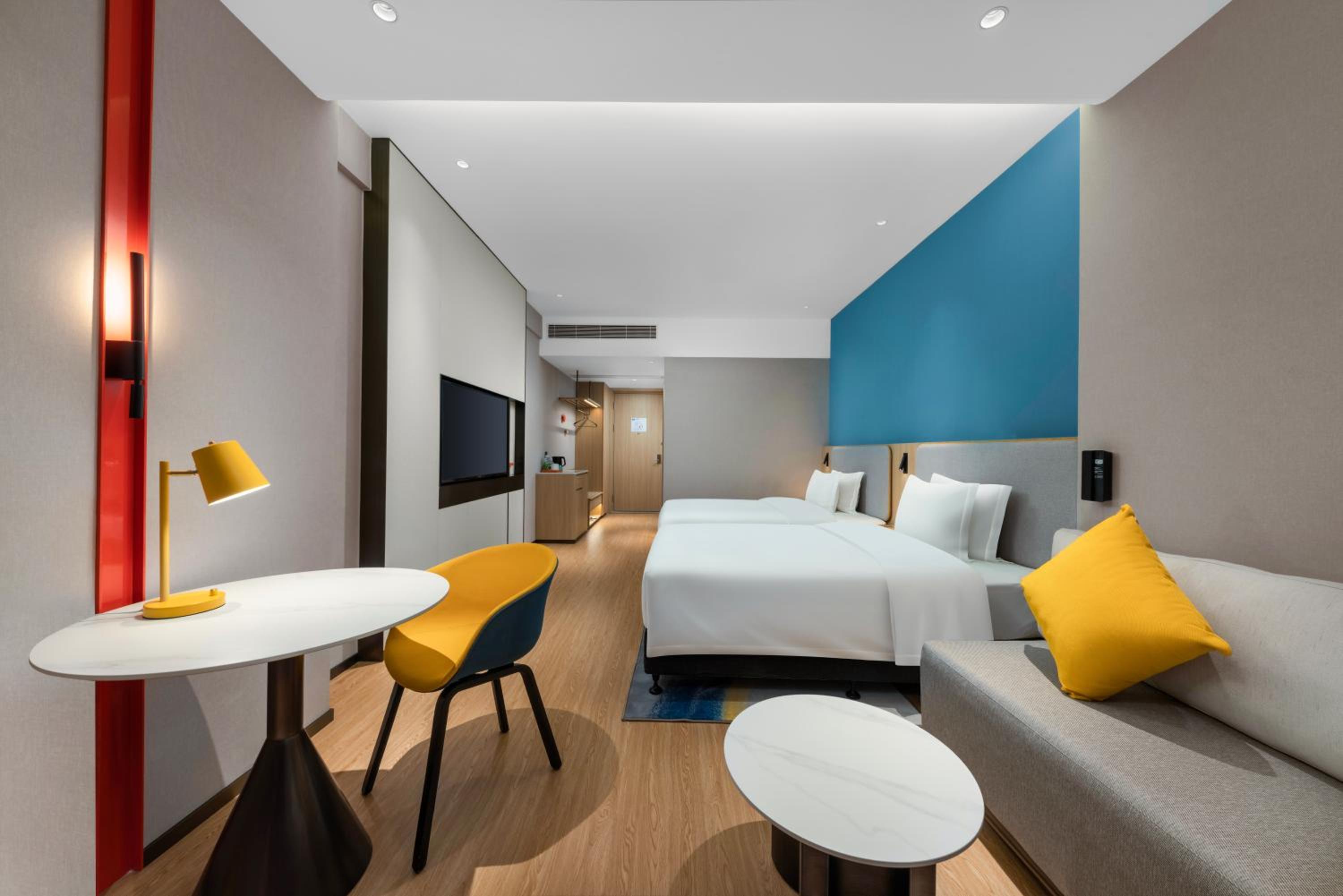 Standard Twin Room with Mini-bar