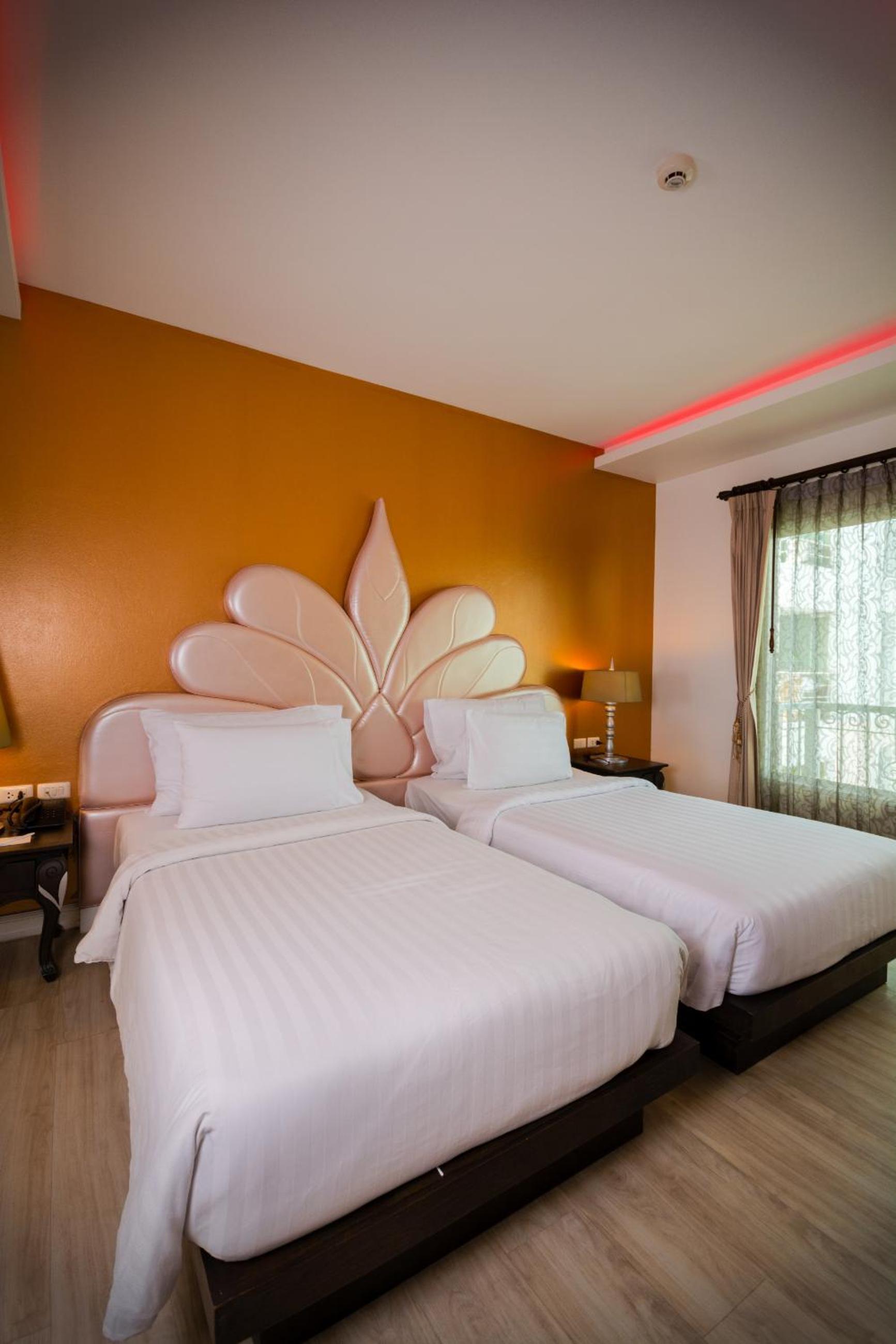 Deluxe Twin Room photo 1