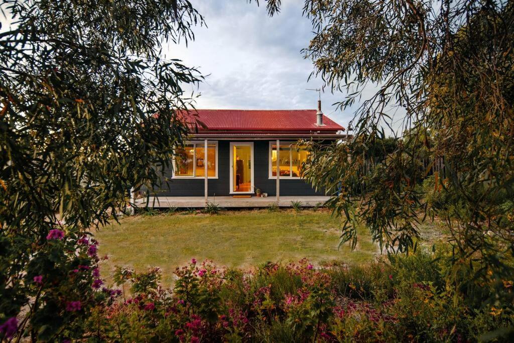 Three-Bedroom House photo 3