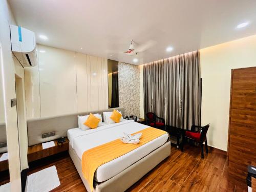 Superior Double or Twin Room photo 2