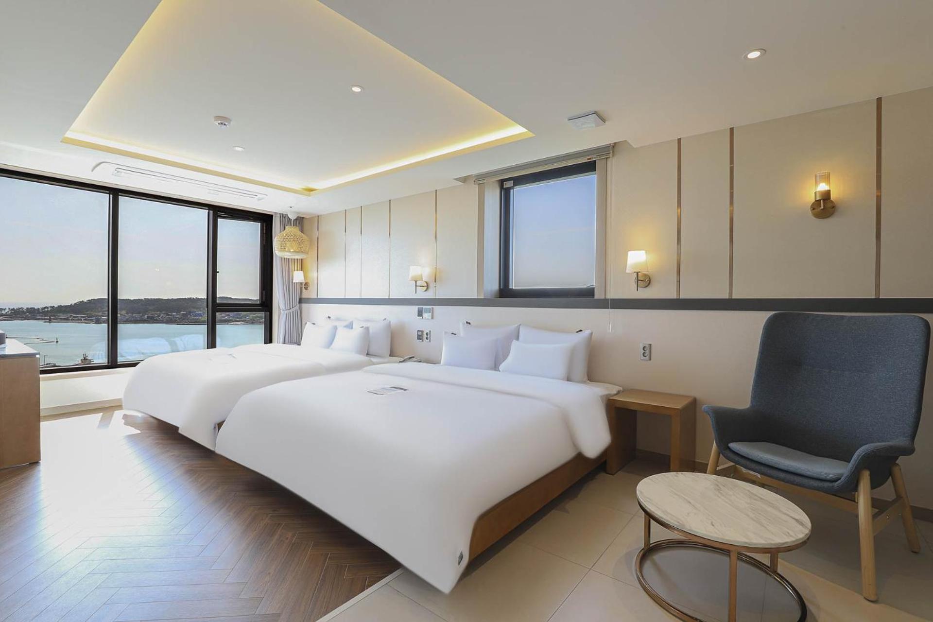 Golden Suite Twin Spa Room with Ocean View