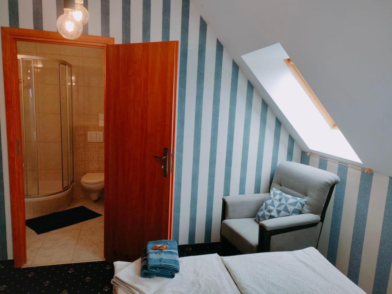 Double or Twin Room photo 2