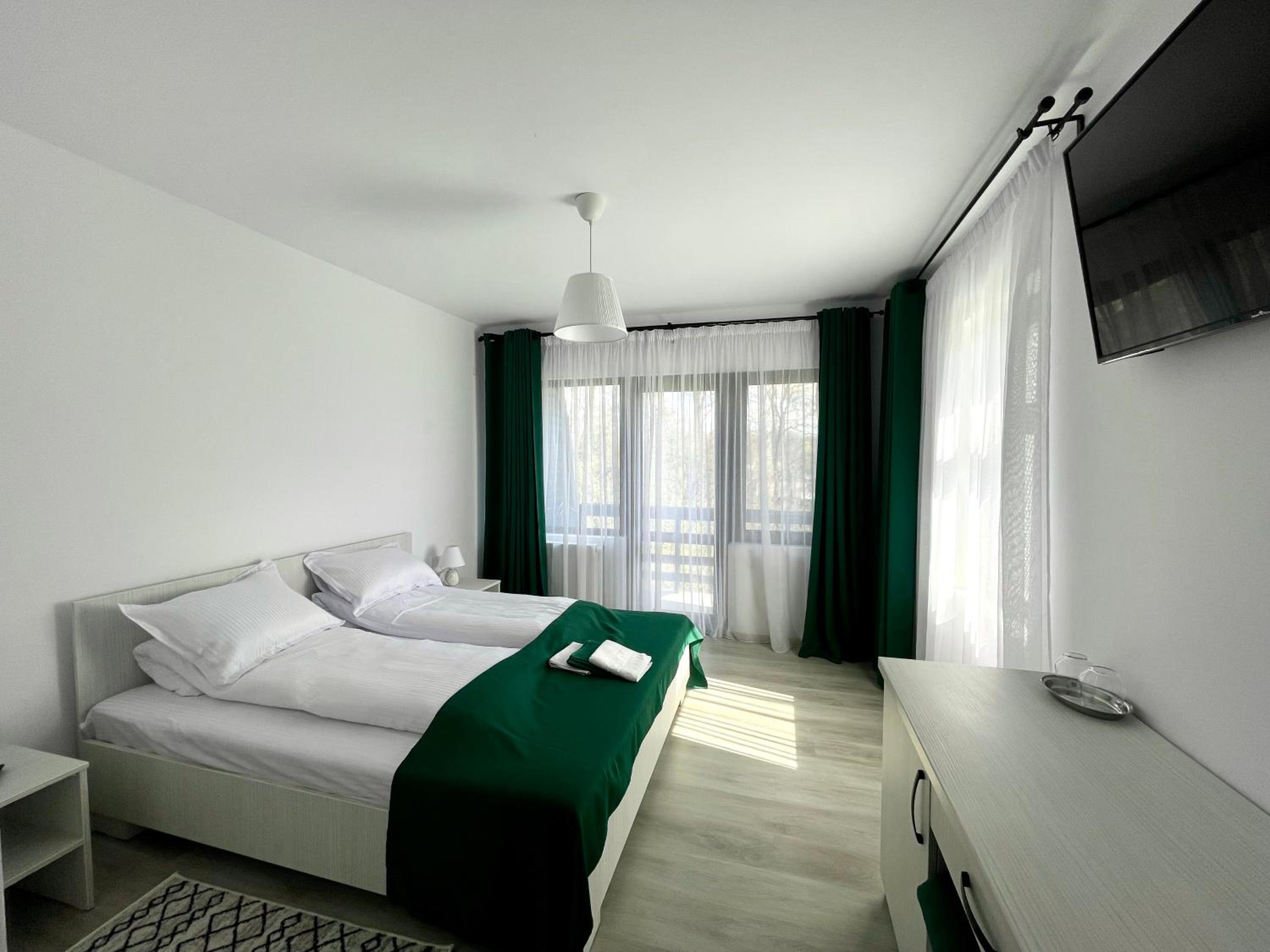 Deluxe Double Room with Balcony photo 3