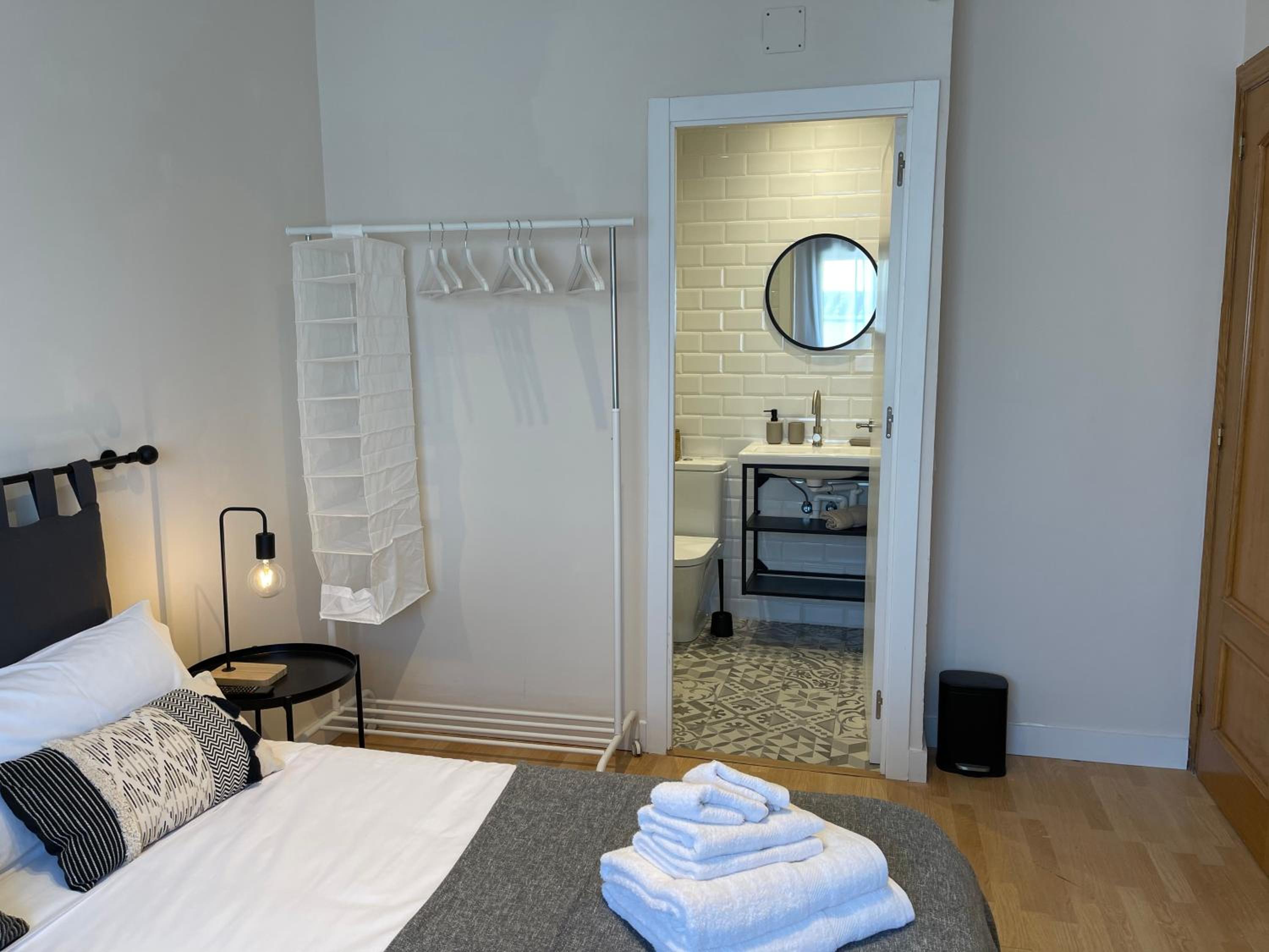 Double Room with Private Bathroom photo 3
