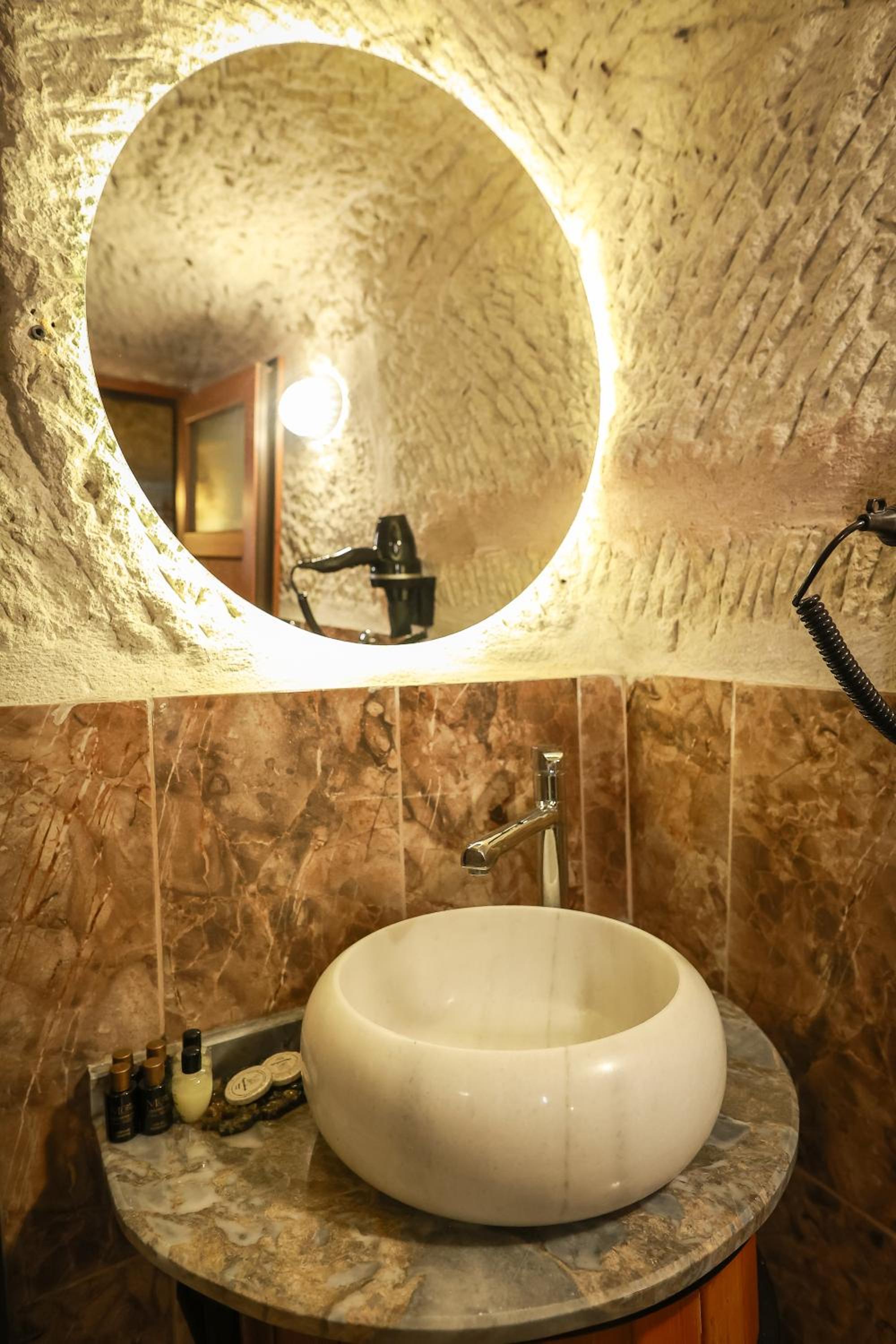 Queen Room - Photo 5