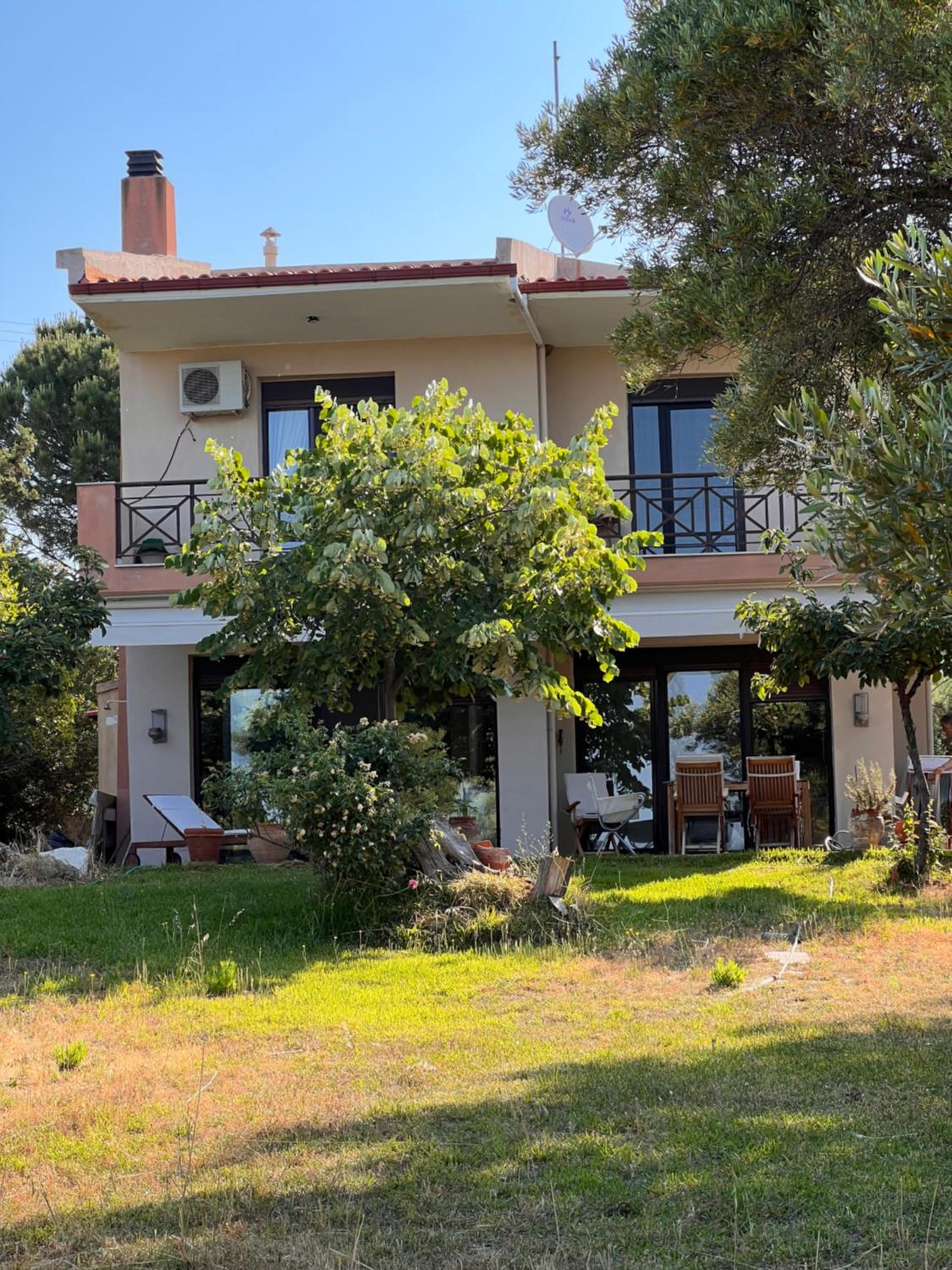 Three-Bedroom Villa photo 2