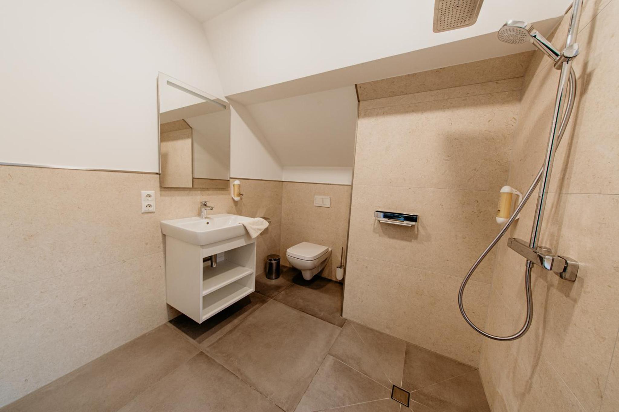 Apartment - Photo 3