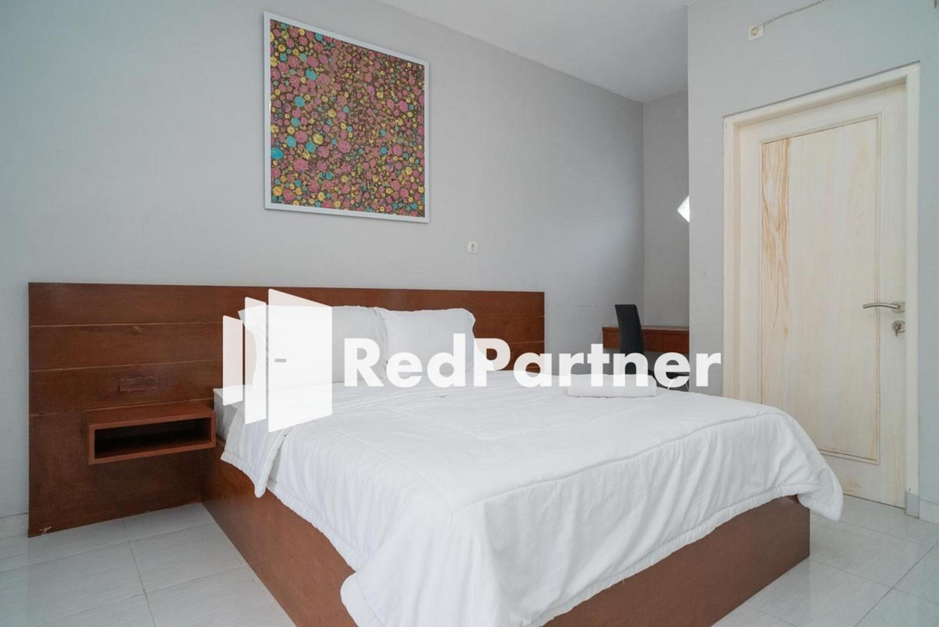 Deluxe Room - Photo 9