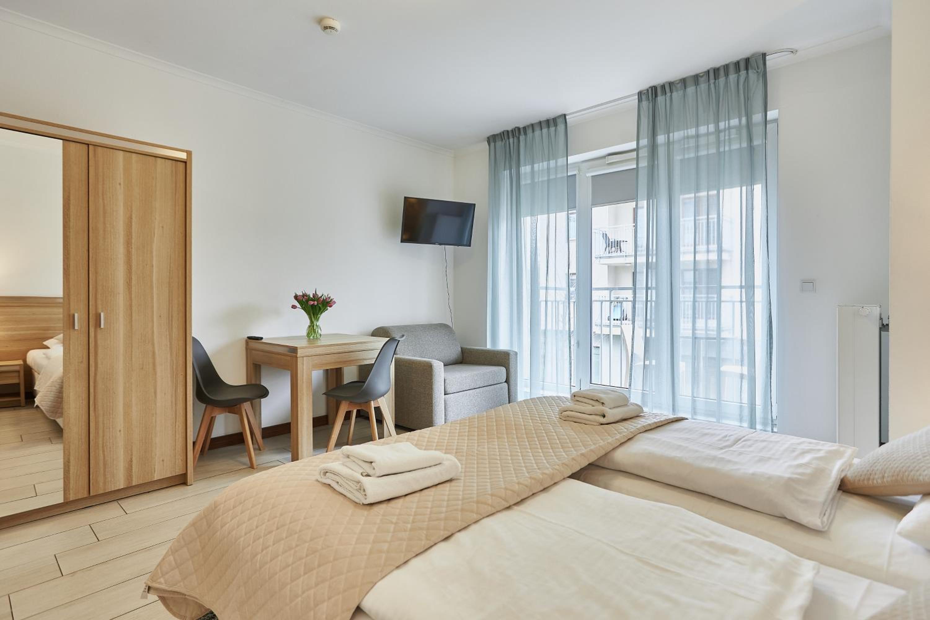 Deluxe Triple Room - Photo 10