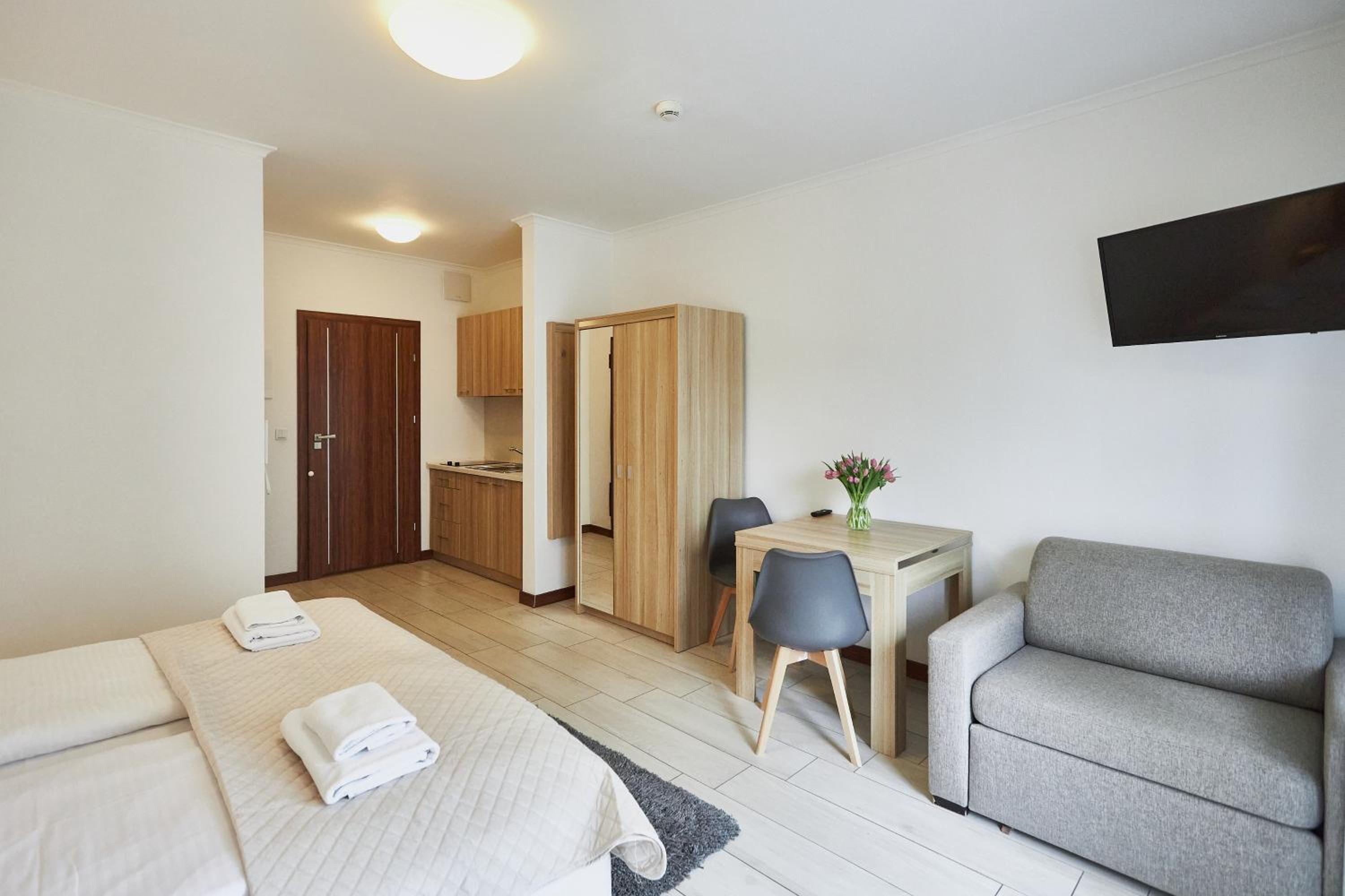 Deluxe Triple Room - Photo 9