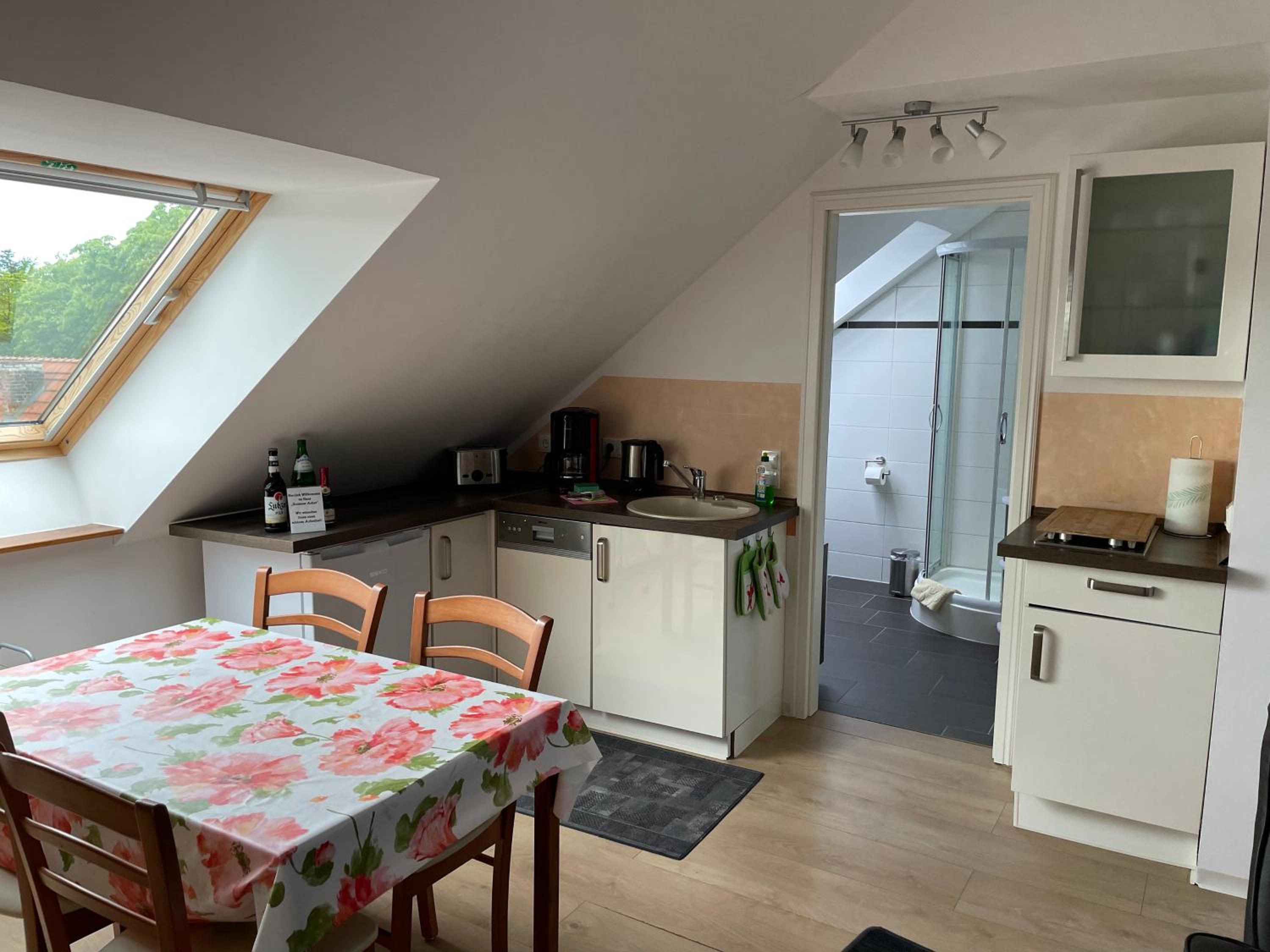 One-Bedroom Apartment photo 2