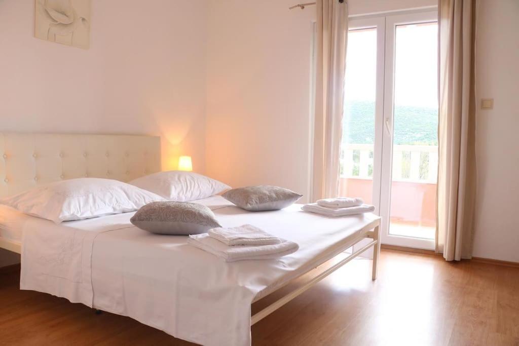 Four-Bedroom House photo 1