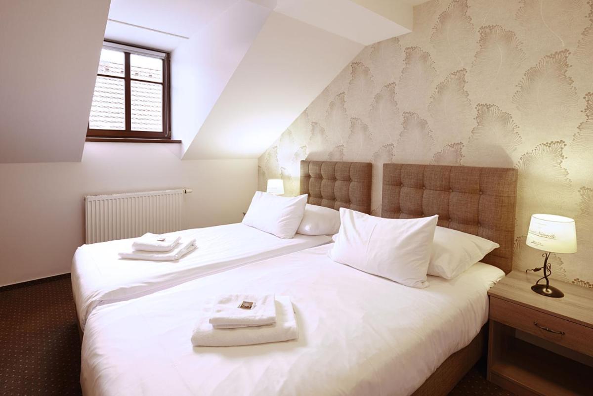 Deluxe Twin Room photo 2