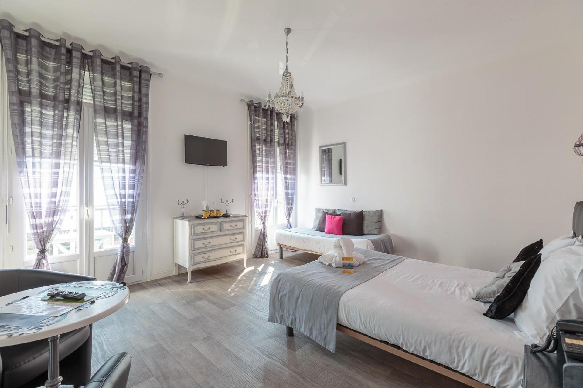 Superior Triple Room photo 2
