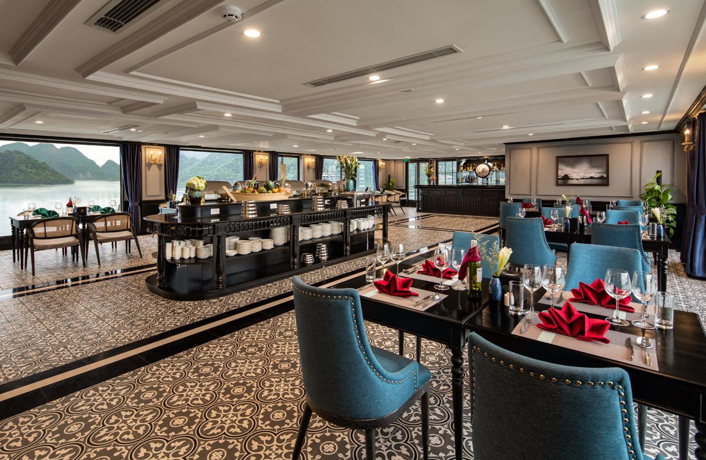 Executive Suite - Photo 1