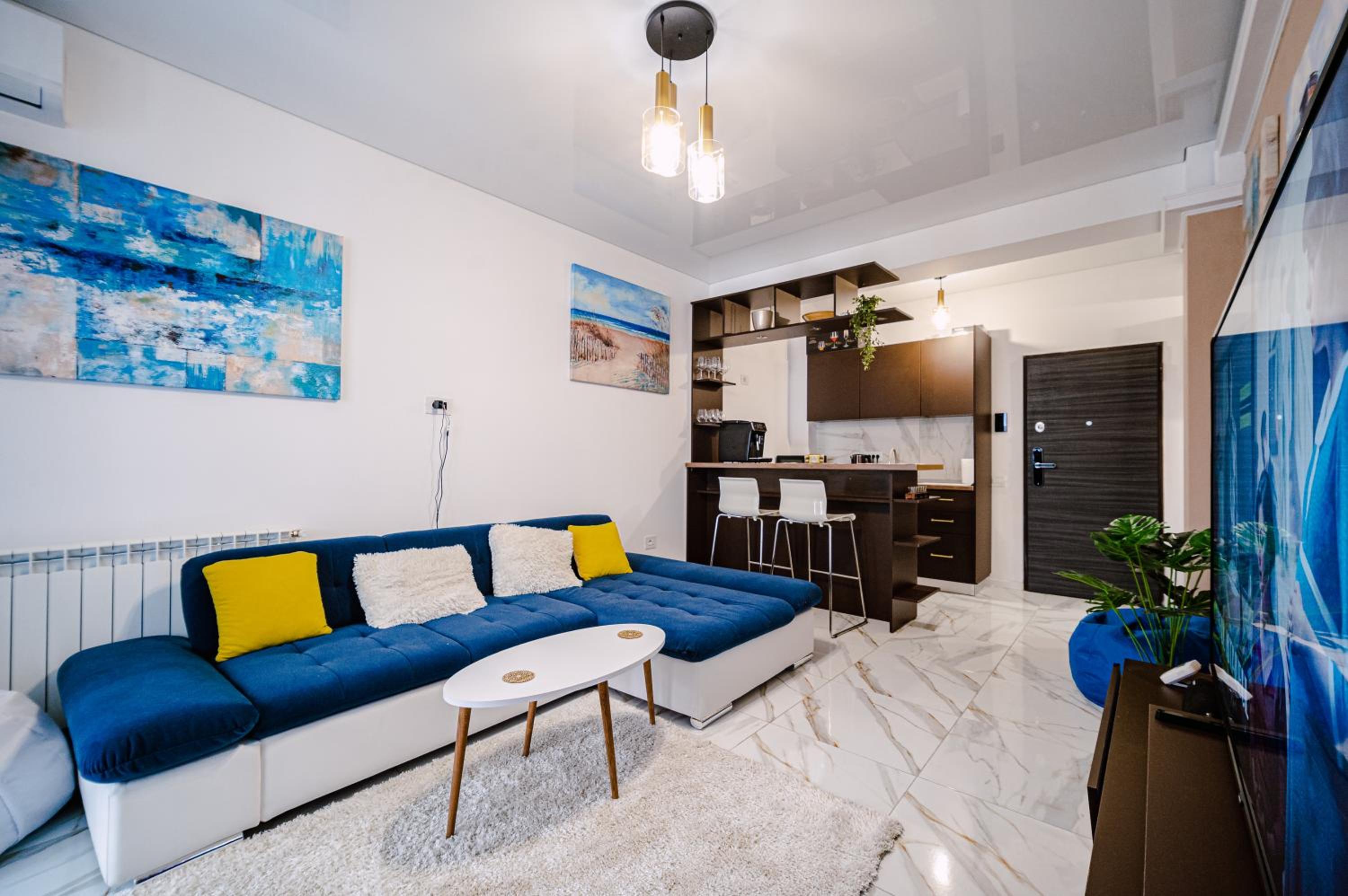 One-Bedroom Apartment