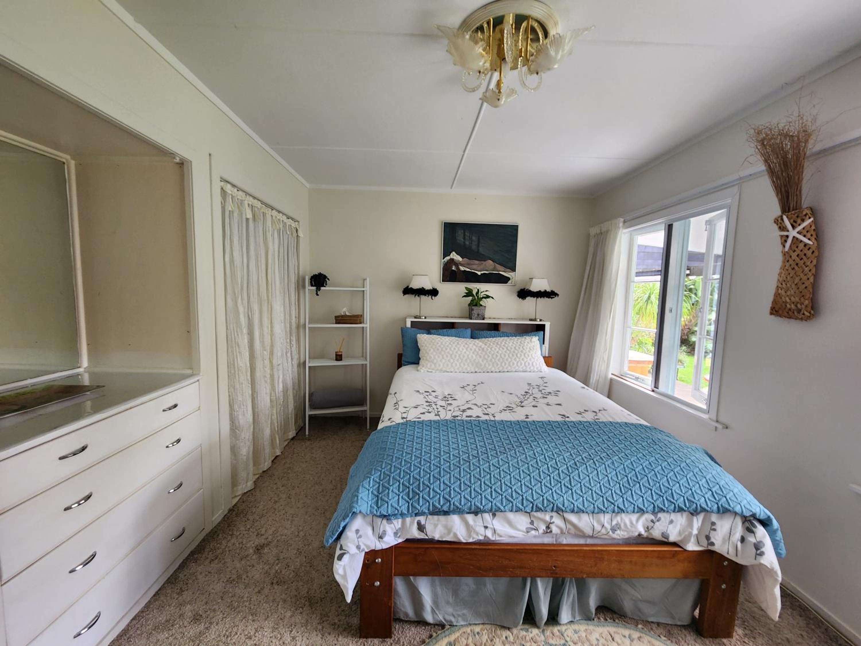 Four-Bedroom House photo 3