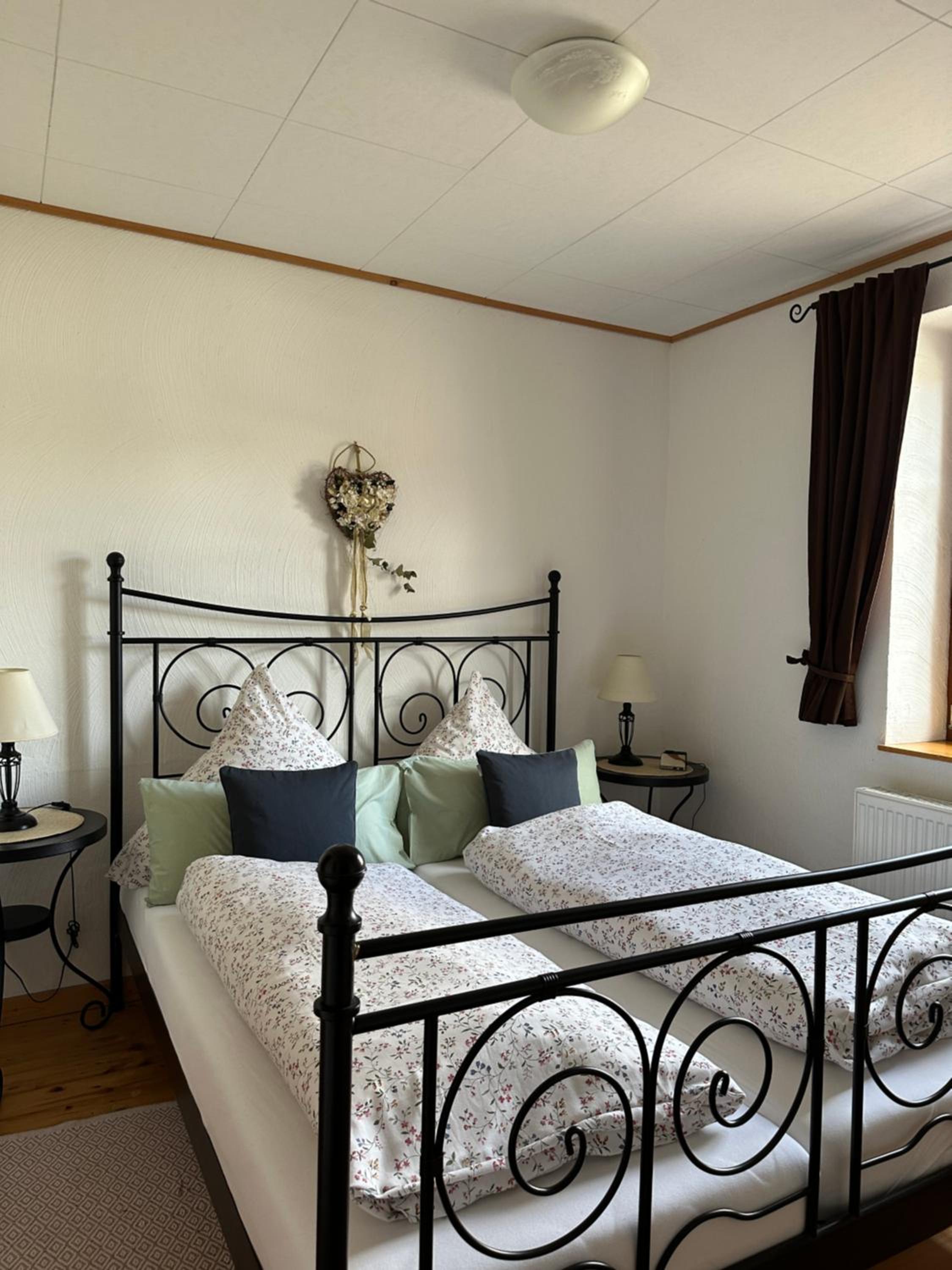 Suite - Photo 1