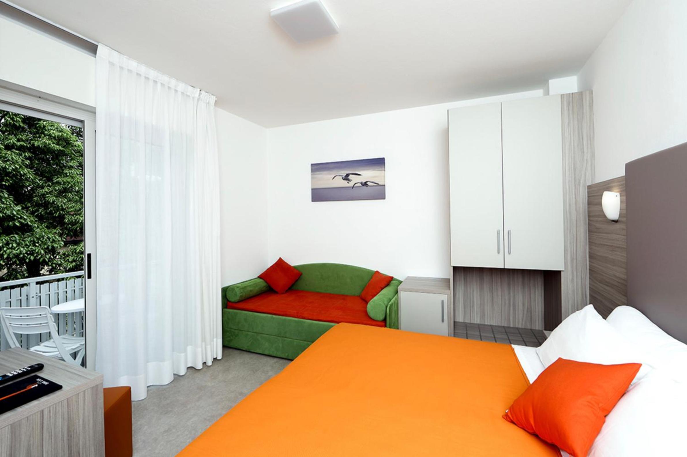 Standard Triple Room photo 2