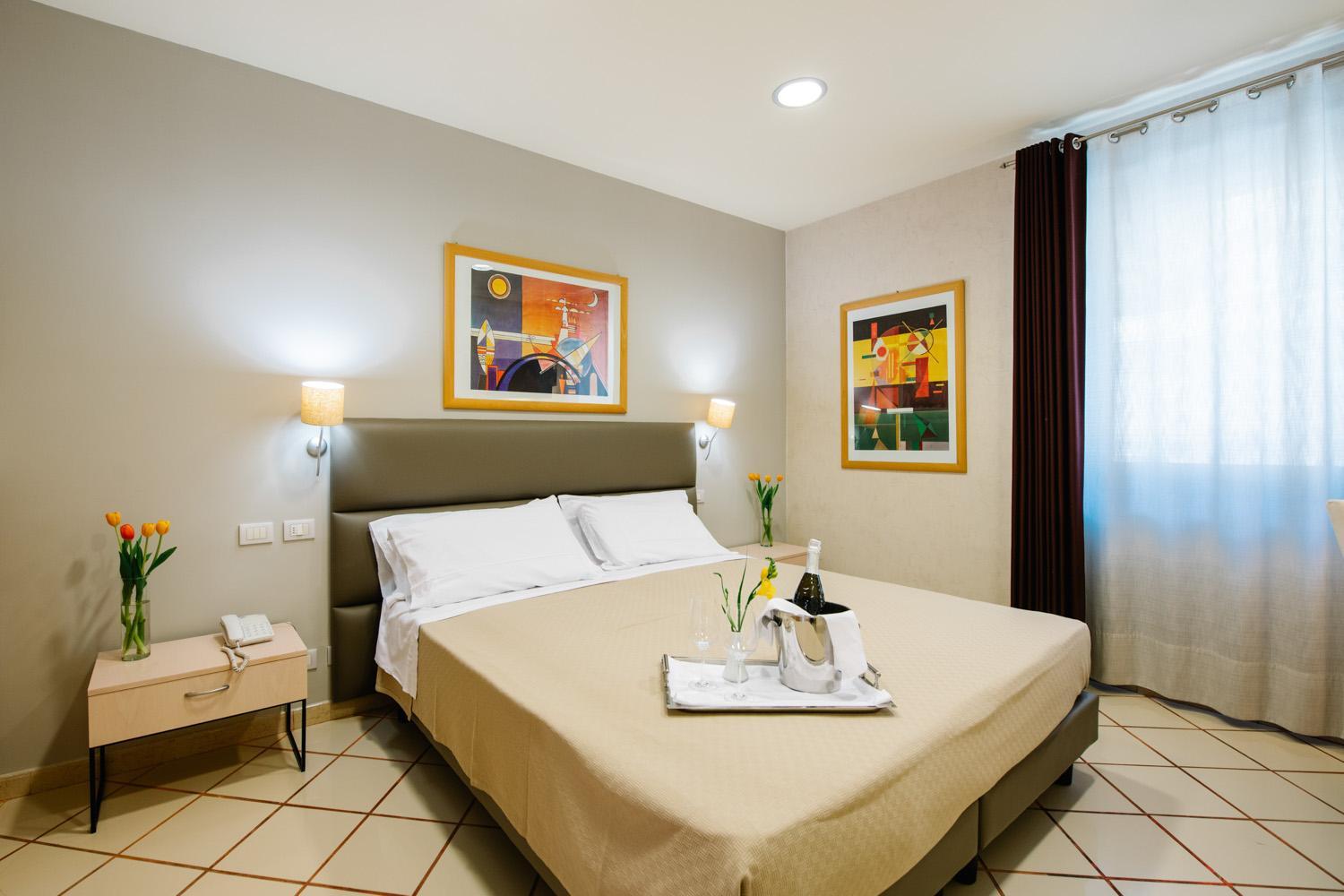 Standard Double Or Twin Room - Photo 11