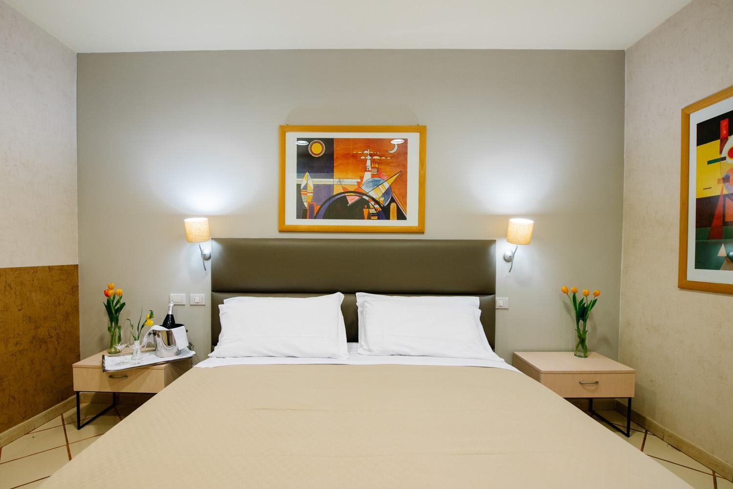 Standard Double Or Twin Room - Photo 15