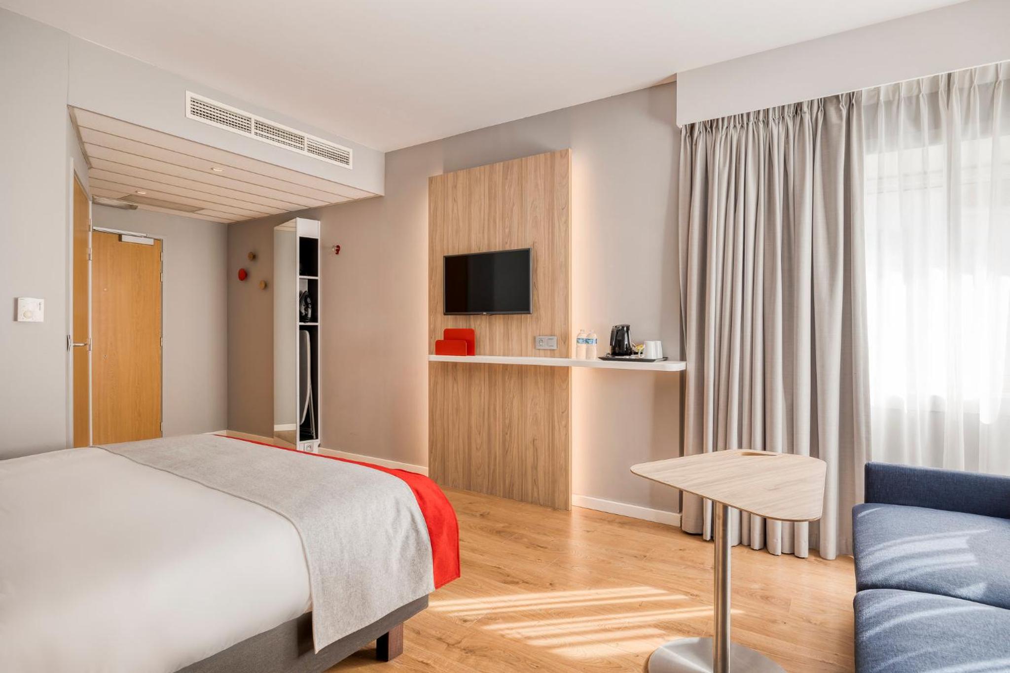 Standard Double Room with Sofa Bed - Photo 3