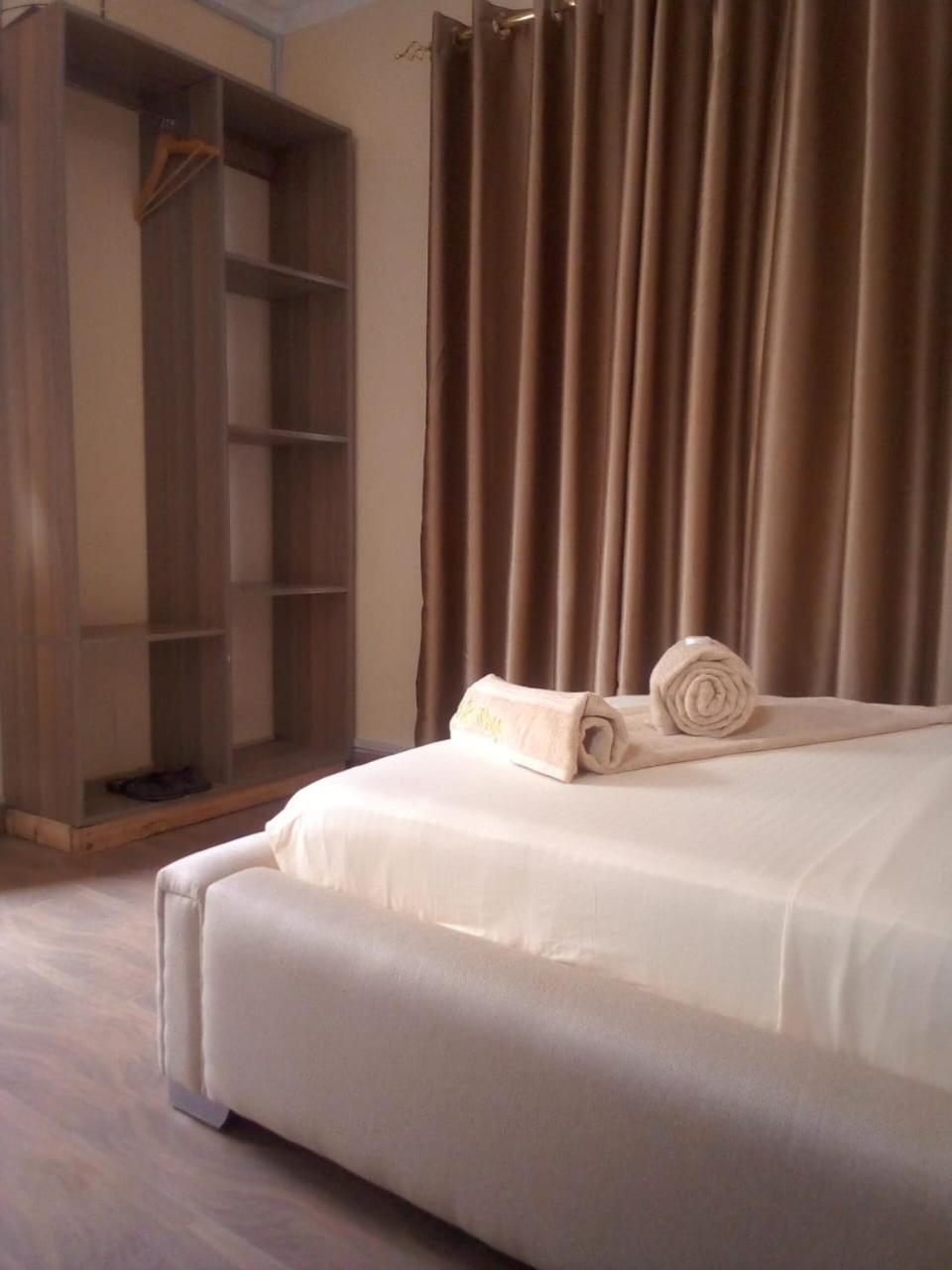 Double Room with Private Bathroom photo 3