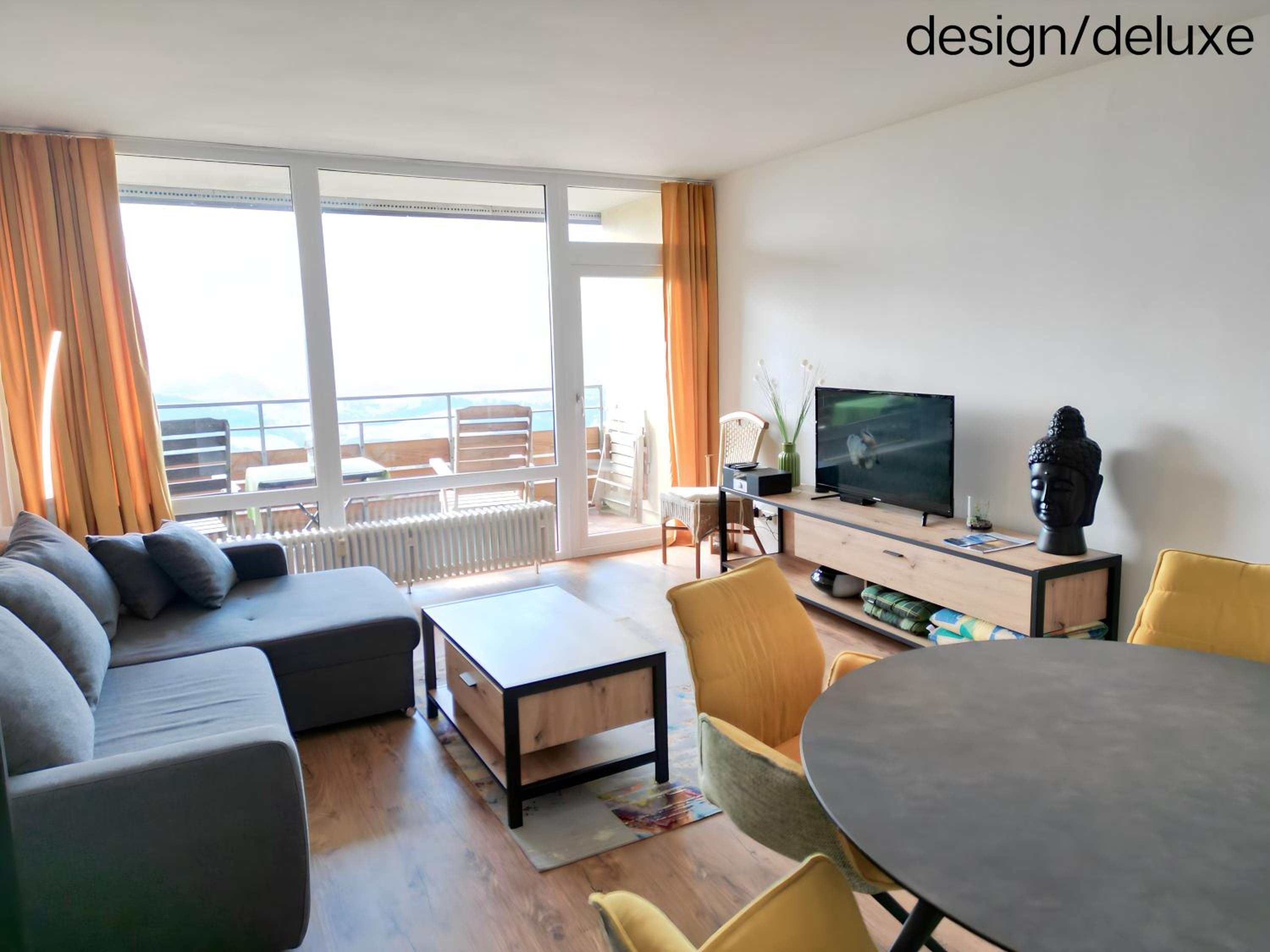 Deluxe Apartment photo 2