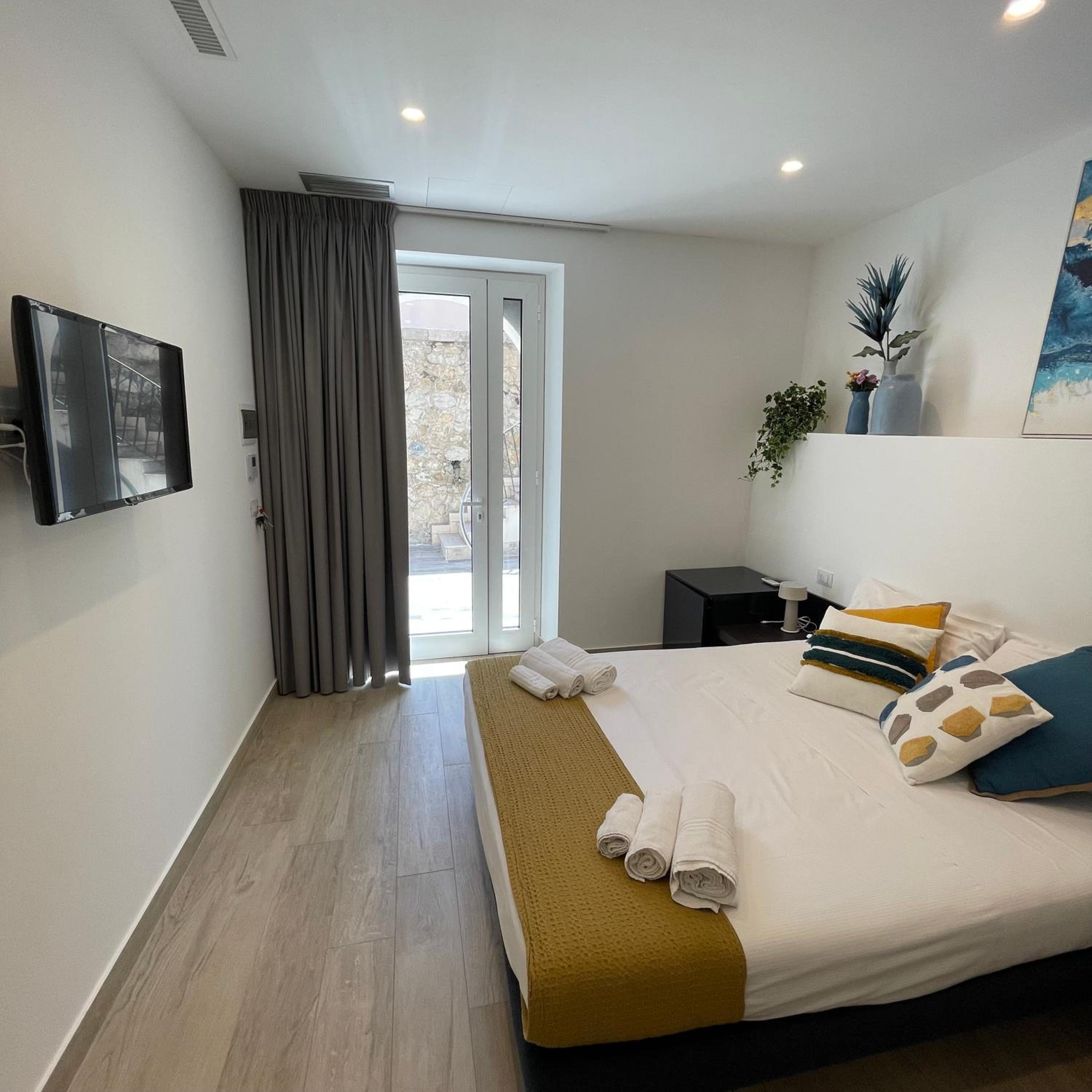 Double Room - Disability Access photo 2