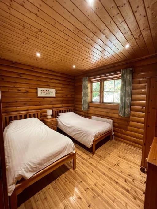 Three-Bedroom Apartment - Photo 4