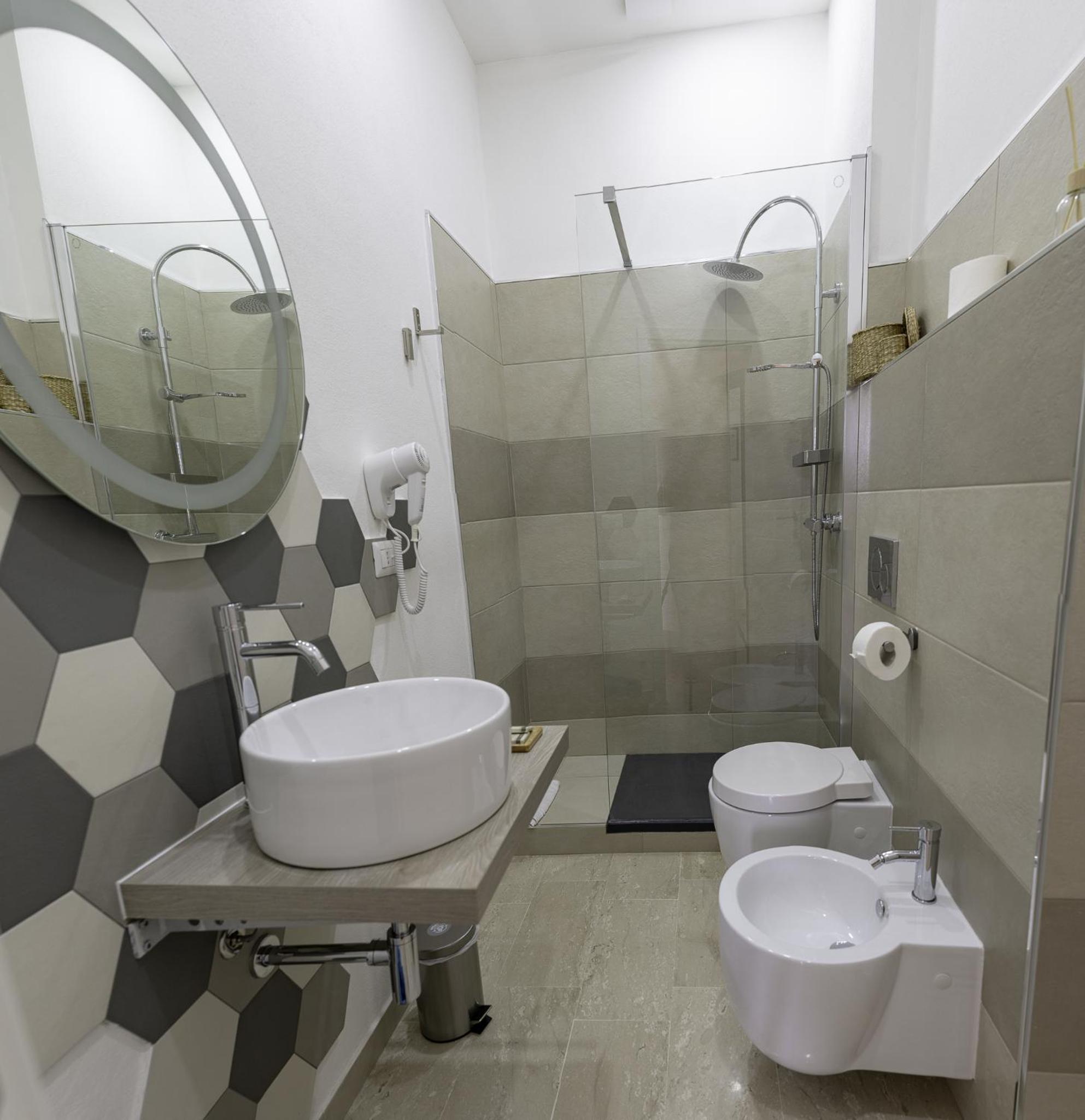 Superior Double or Twin Room - Photo 4