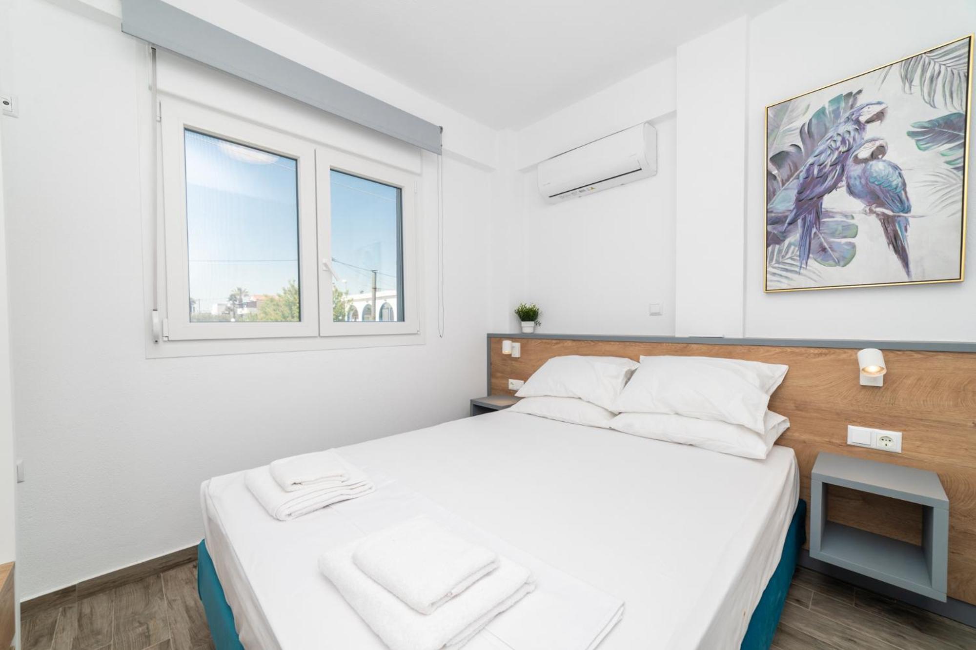 One-Bedroom Apartment photo 3