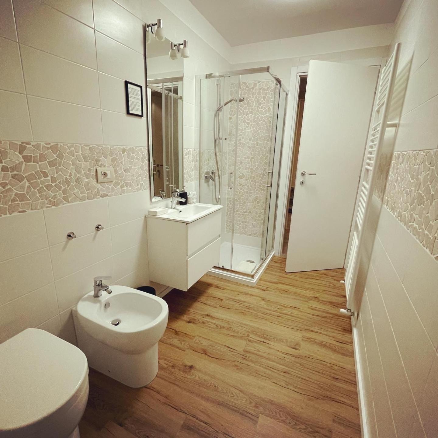 Large Double Room photo 2