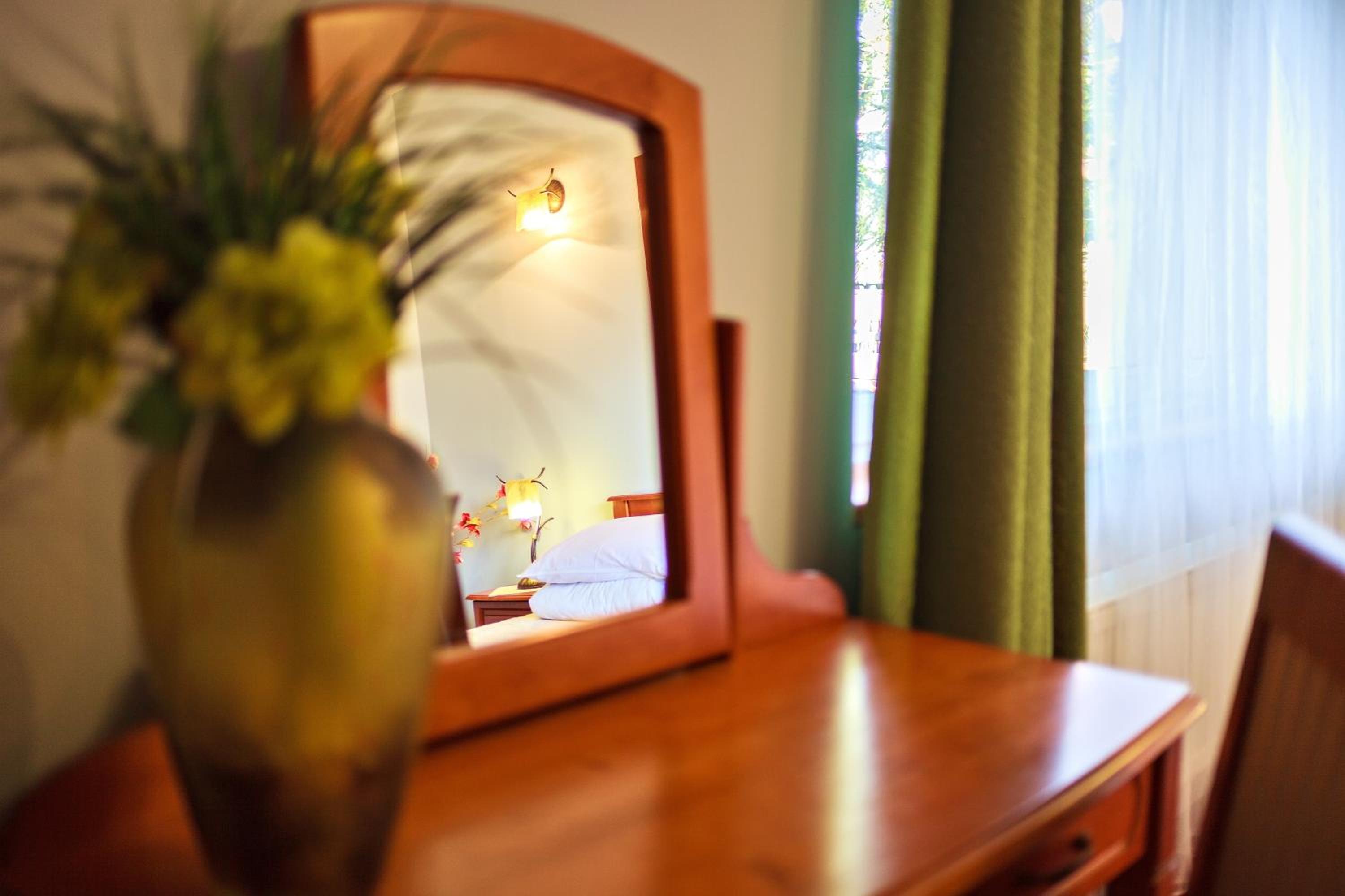Suite with Mountain View - Photo 24