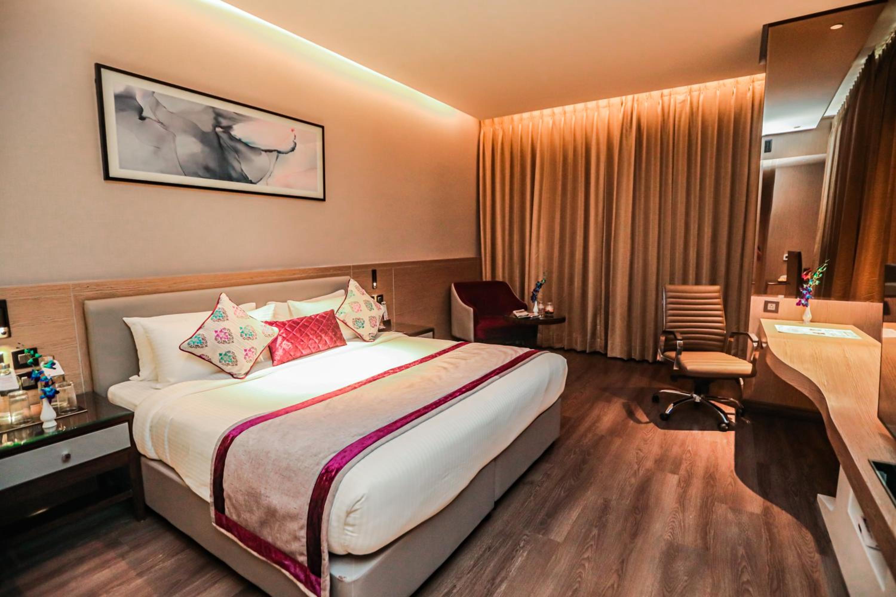 Premium Executive Room ( Pick and Drop-off To Golden Temple- Complimentary One Time )