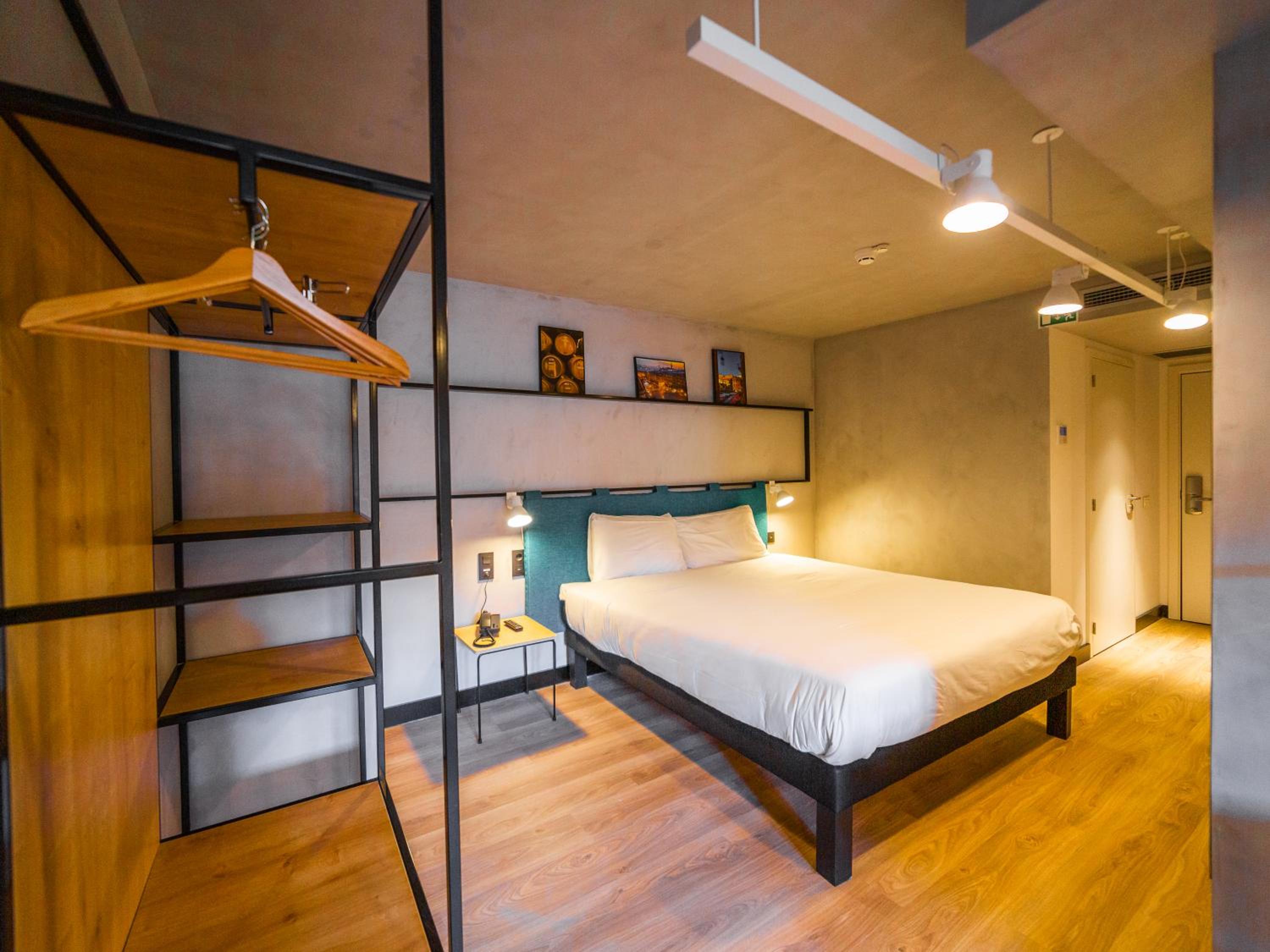 Queen Suite with Sofa Bed