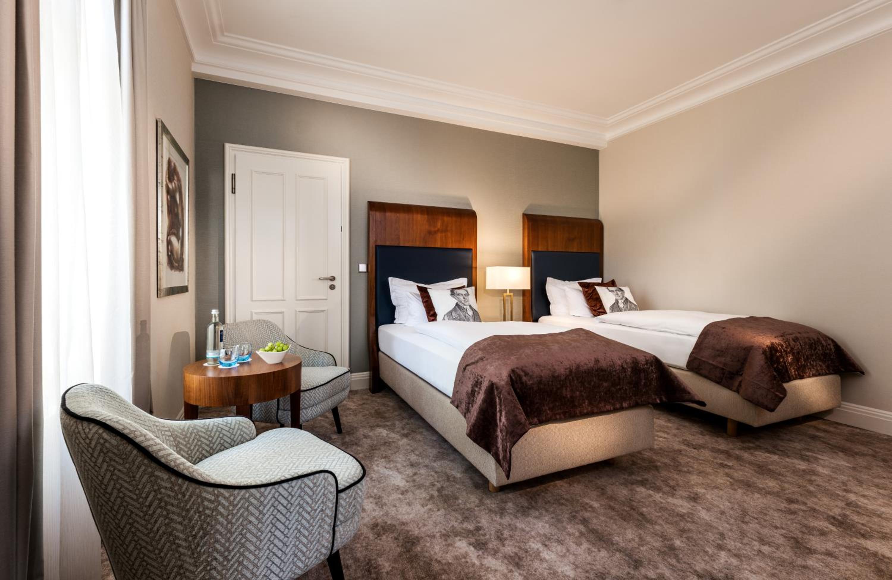 Superior Suite - Photo 3