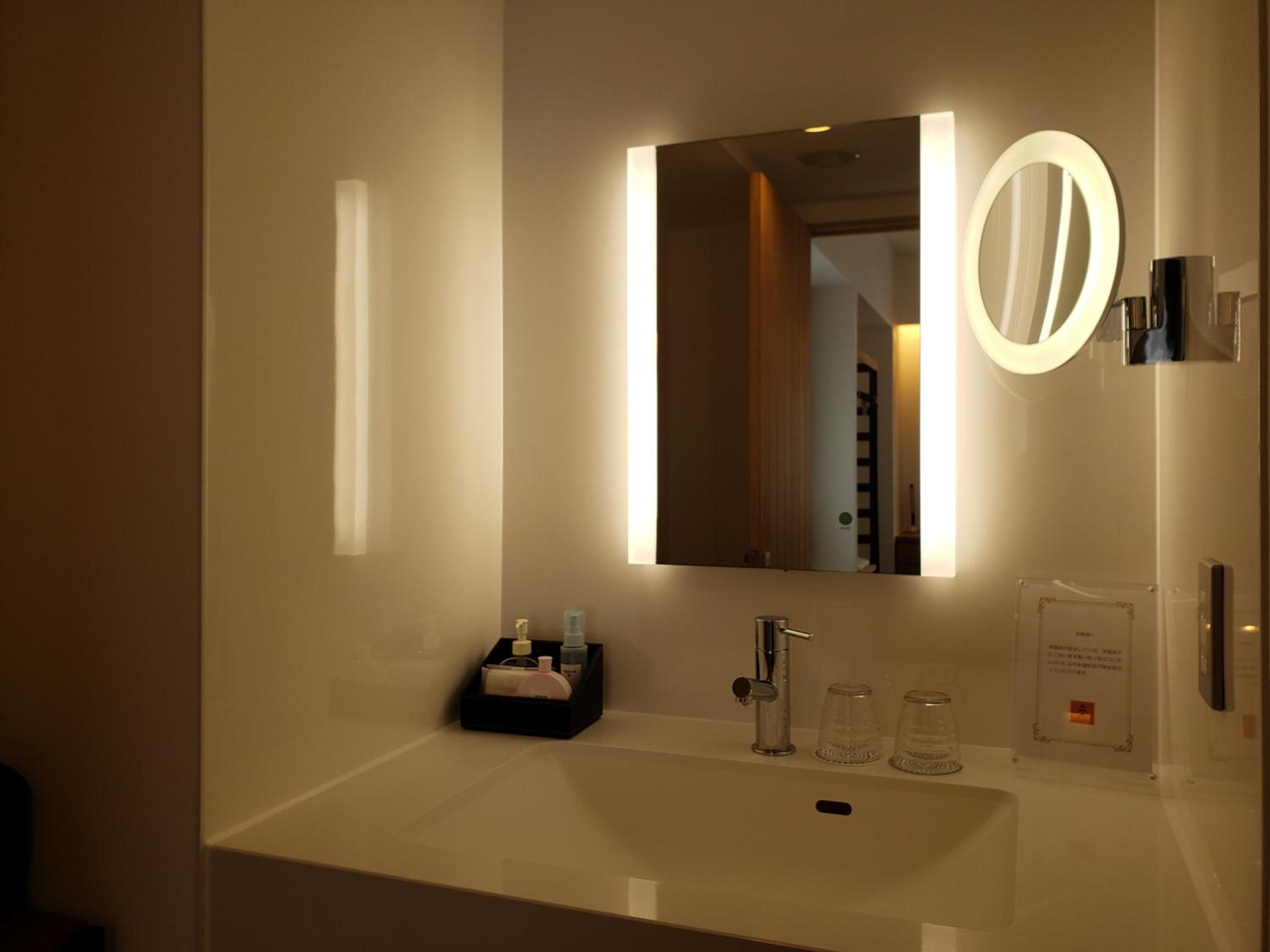 Executive Twin Room - Non-Smoking - Photo 7