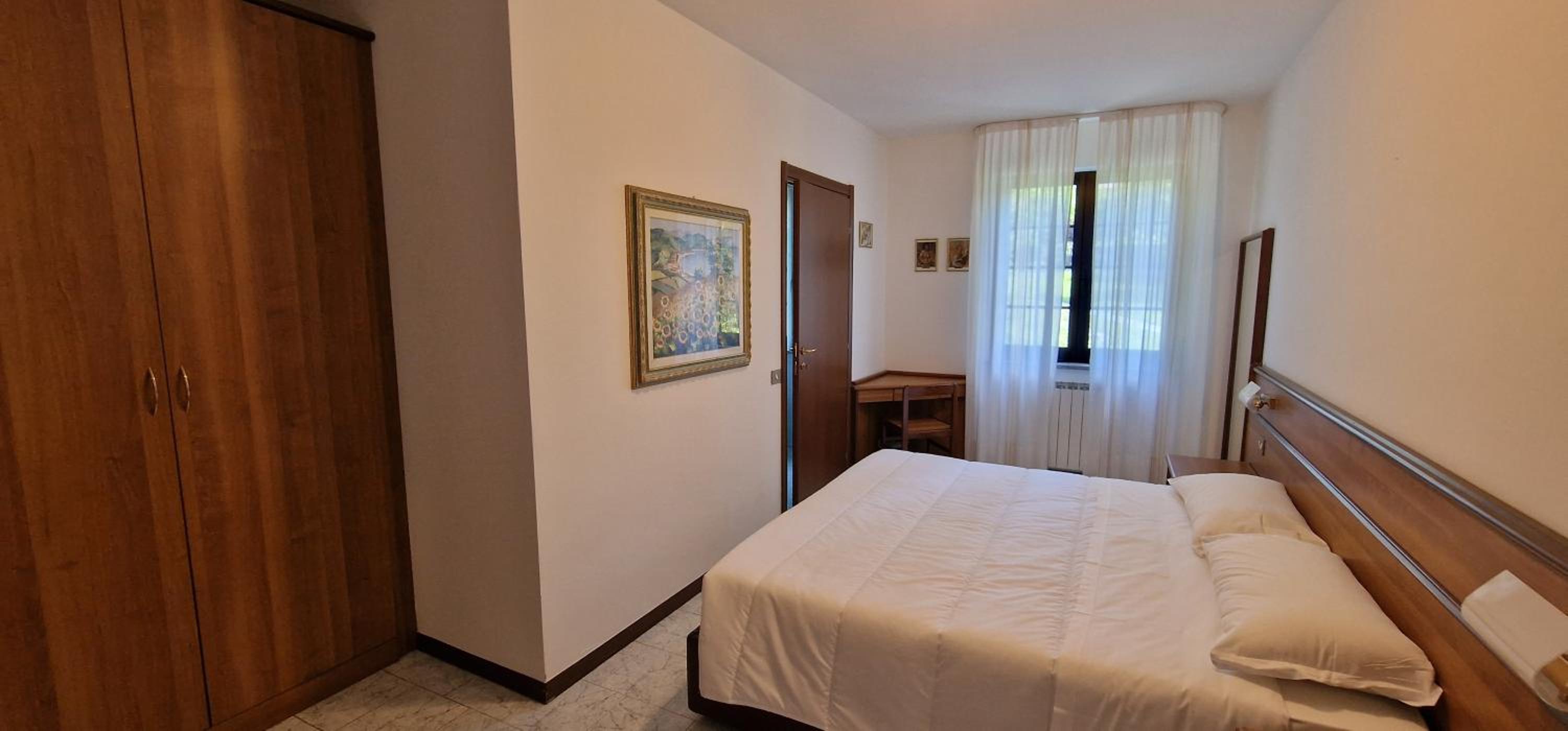 Standard Double Room - Photo 10