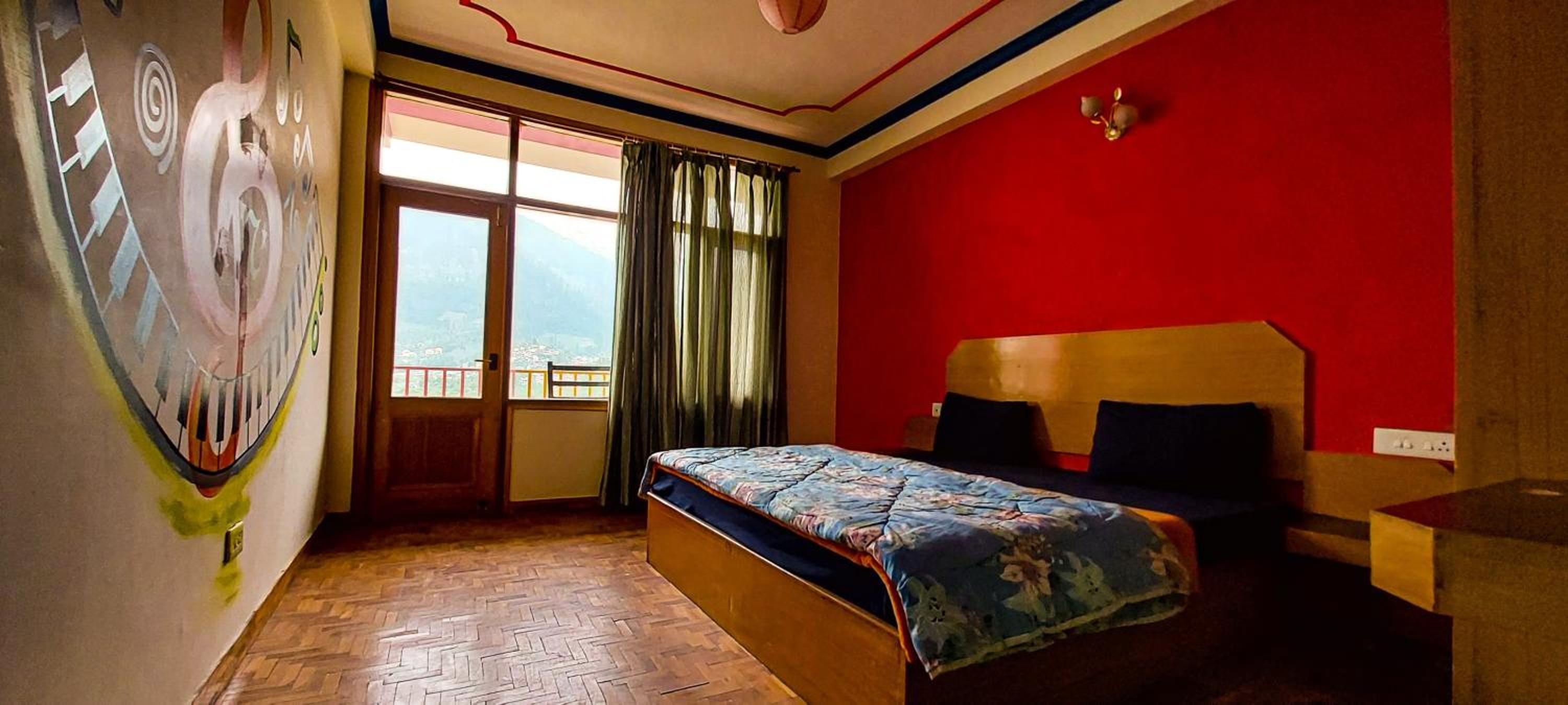 Deluxe Double Room - Photo 23
