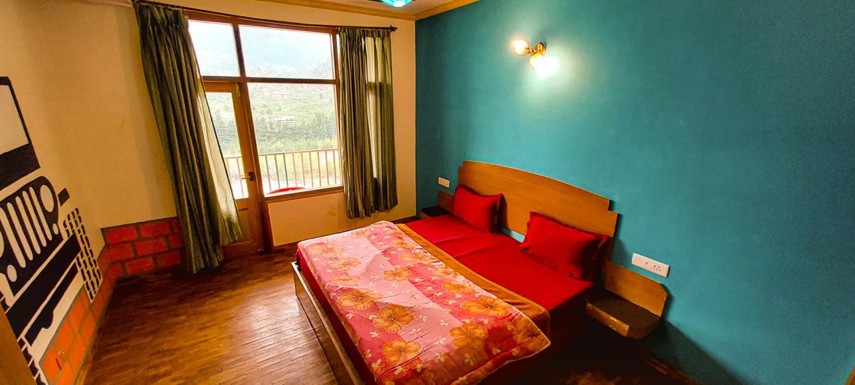 Deluxe Double Room - Photo 11