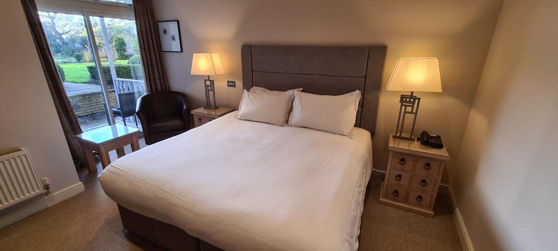 Double or Twin Room with Garden View - Photo 1