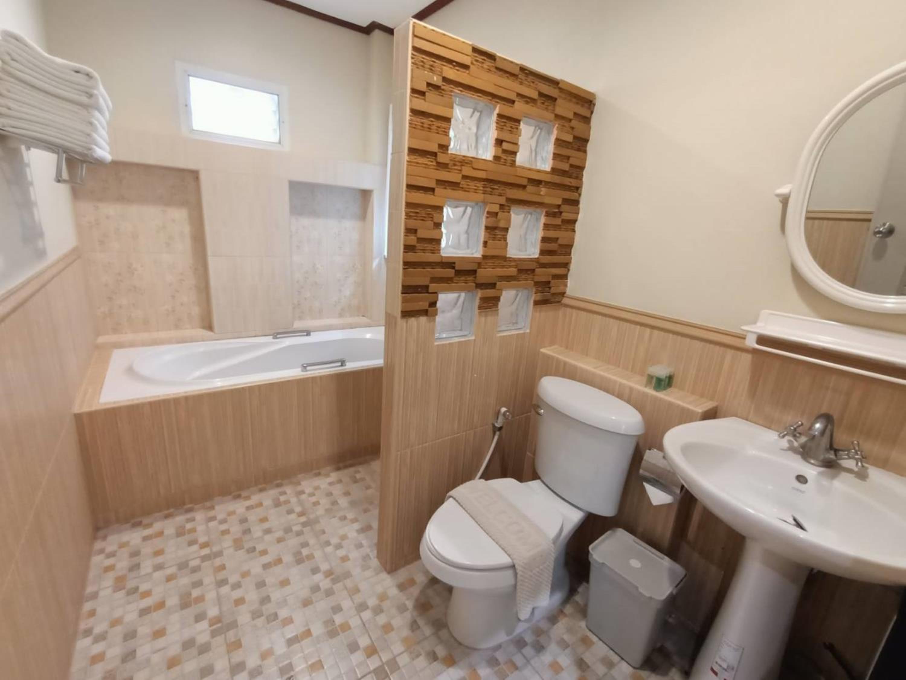 One-Bedroom Villa - Photo 3