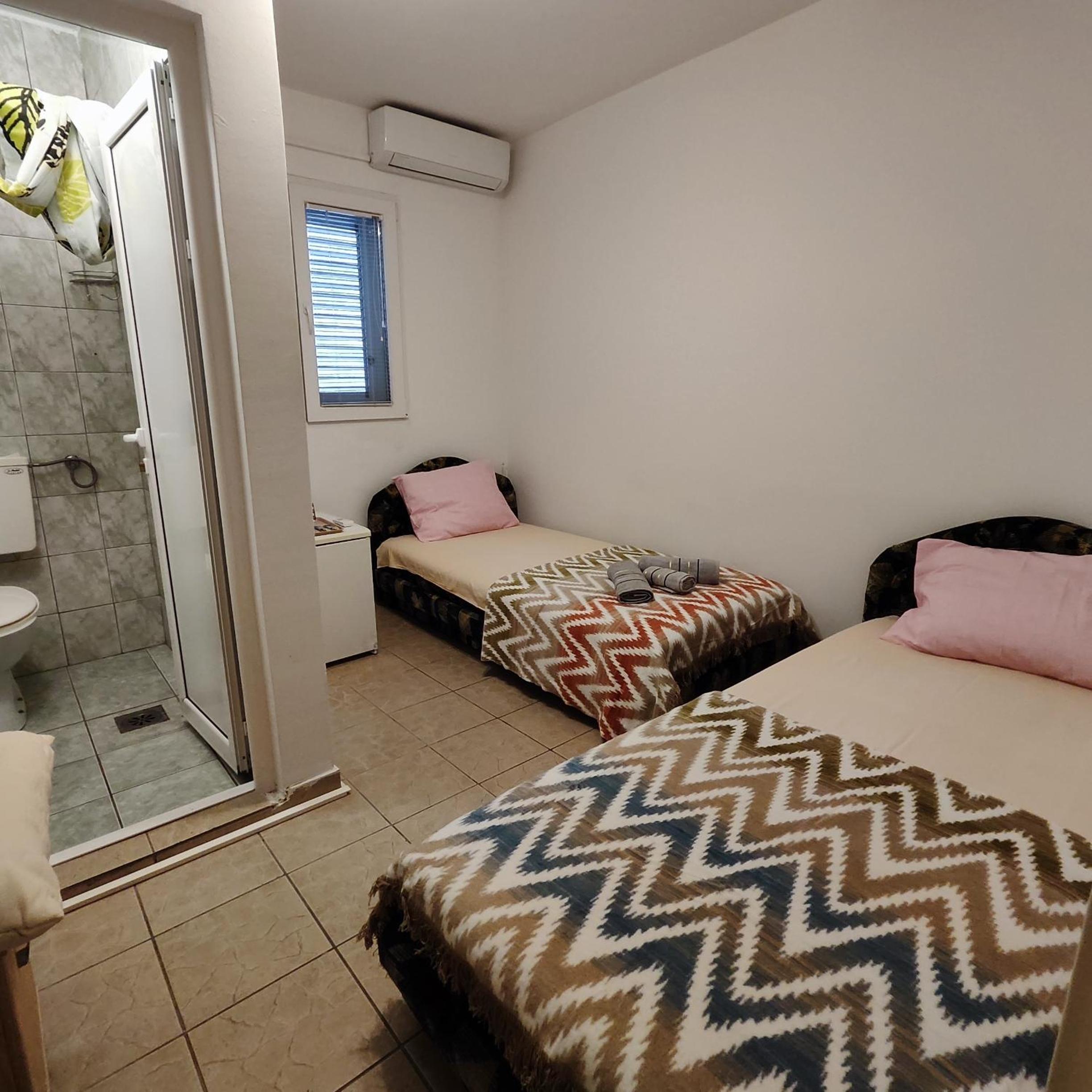 Economy Twin Room