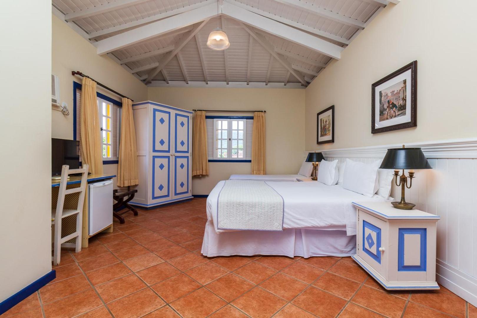 Super Deluxe Quadruple Room with Lake View photo 3