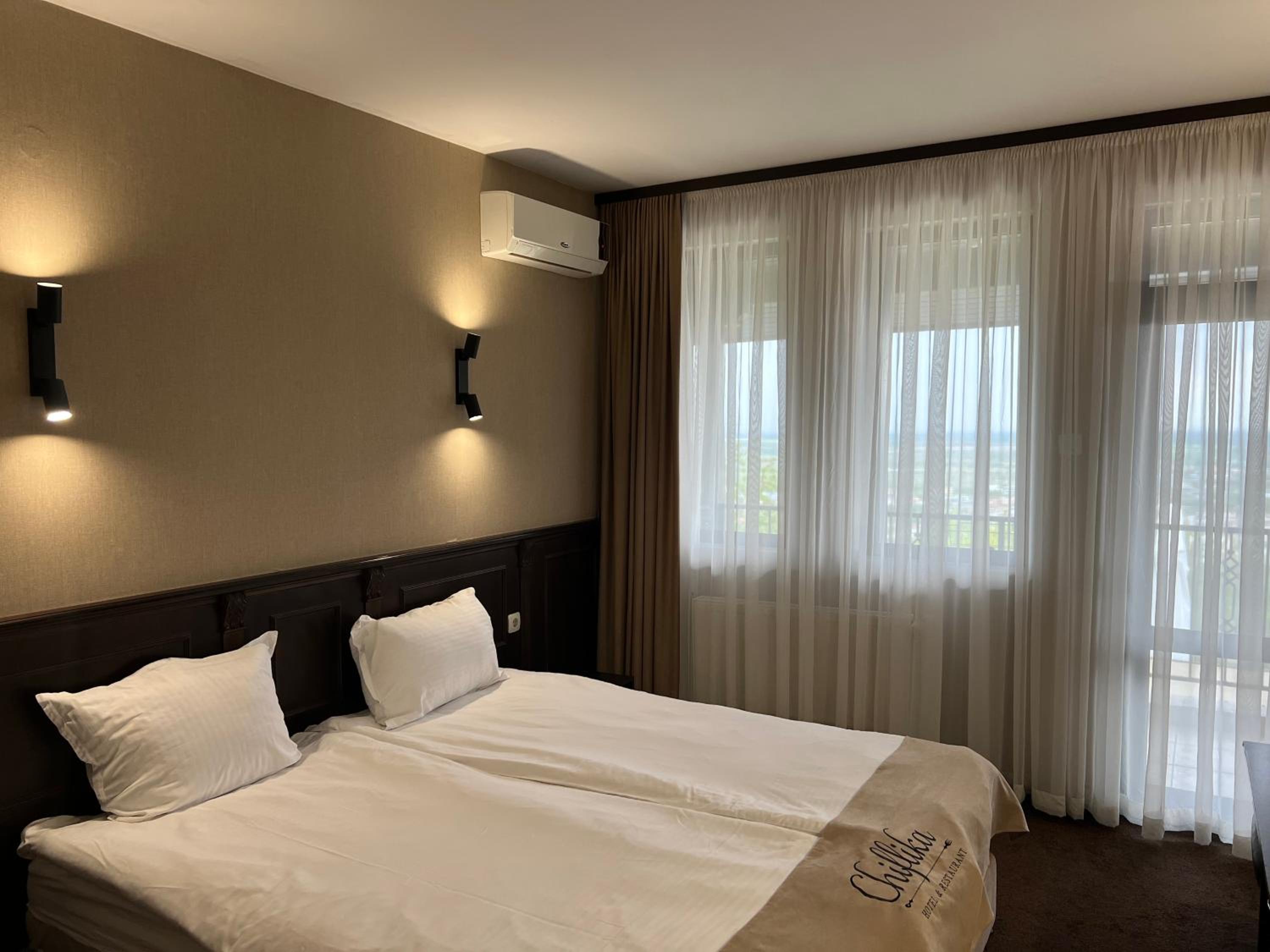 Double or Twin Room - Photo 3