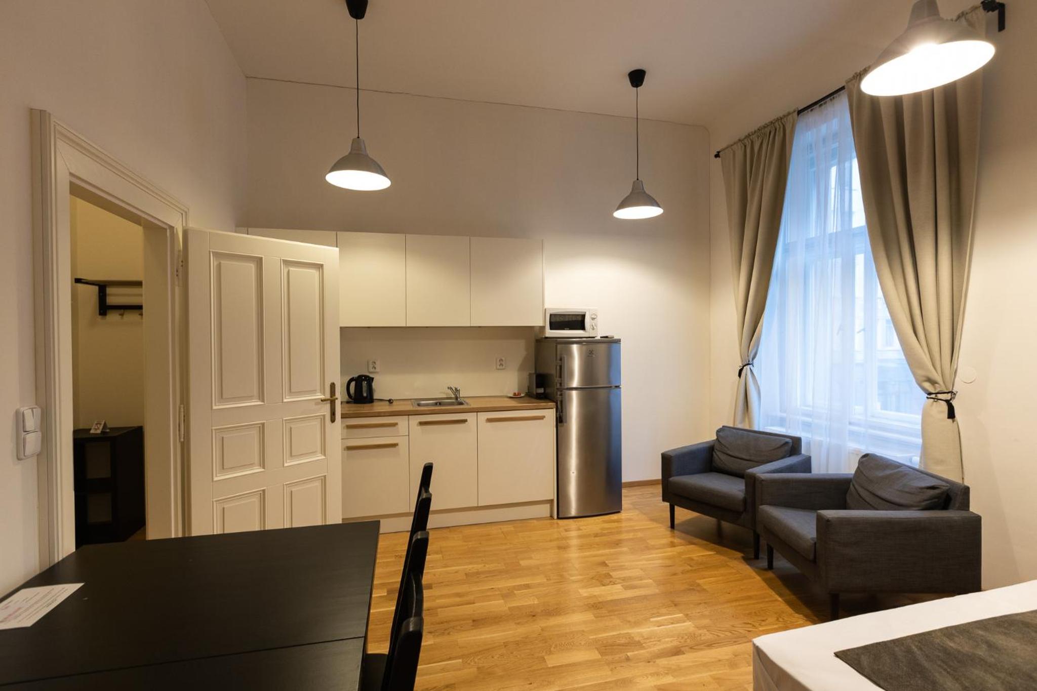 One-Bedroom Apartment